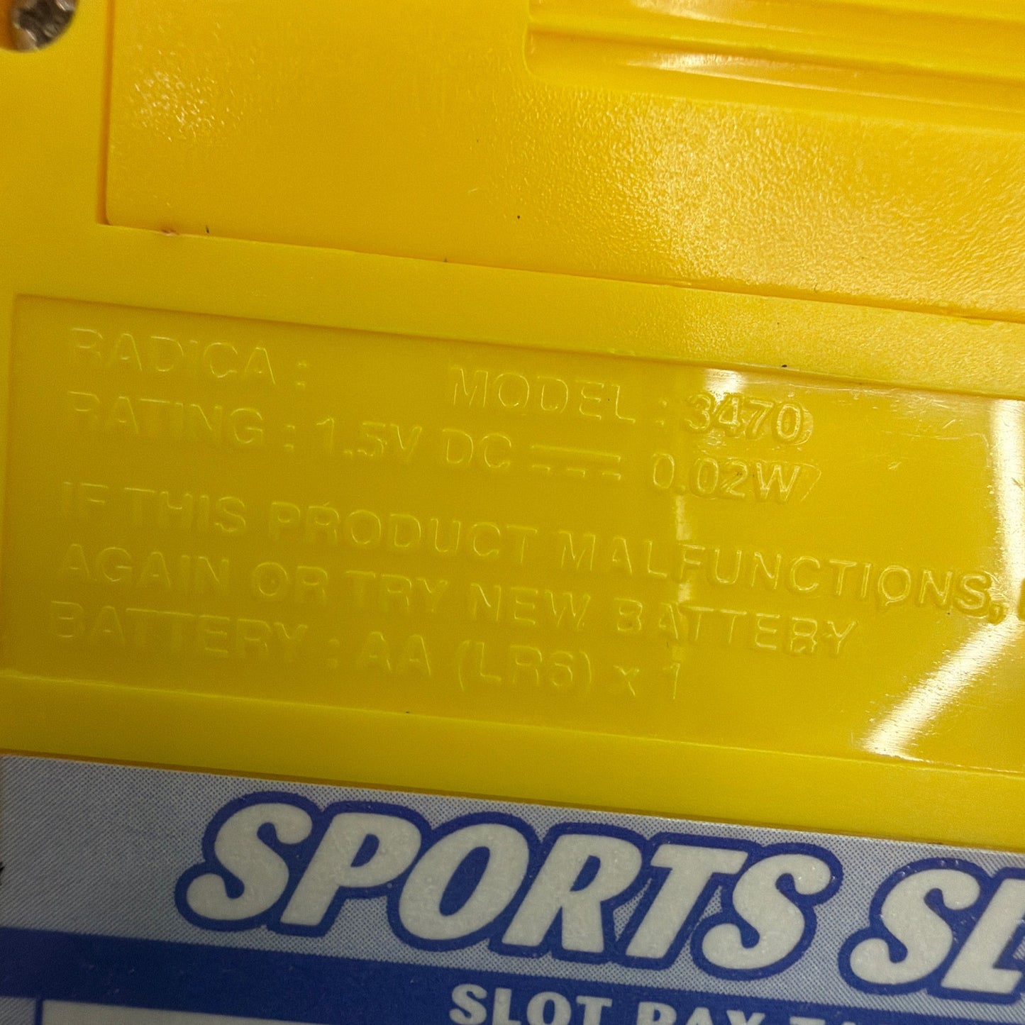 Radica Sports Slot Handheld Electronic Game Yellow Model 3470 Tested Working