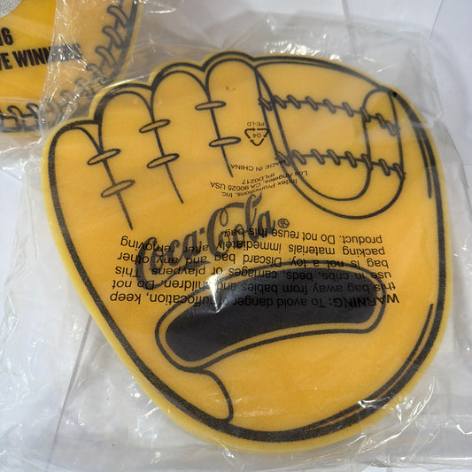 Lot of 2 San Francisco Giants 2016 Gold Glove Winners Foam Gloves 12 Inch