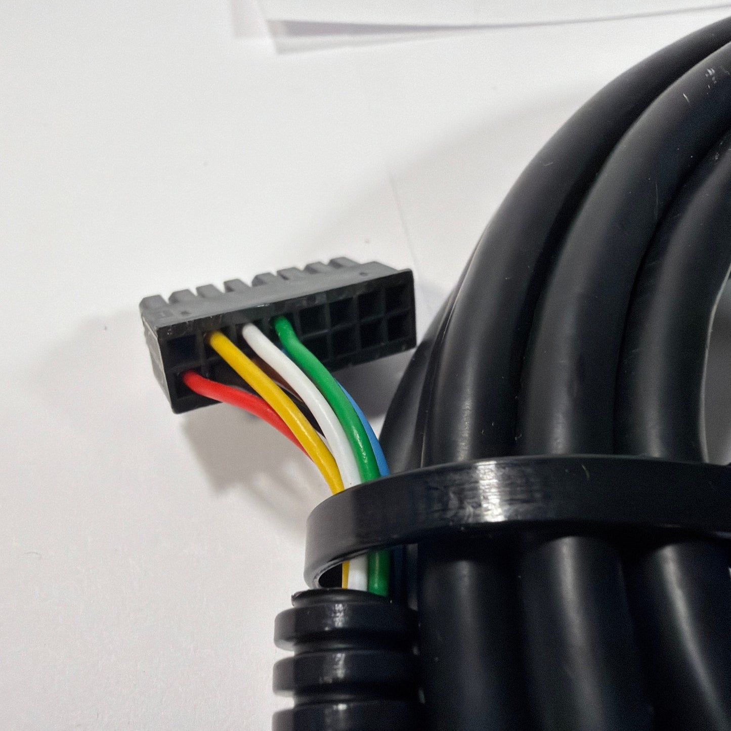 Amphenol Multi-Pin Circular Connector to 16-Pin Rectangular Plug Cable Harness