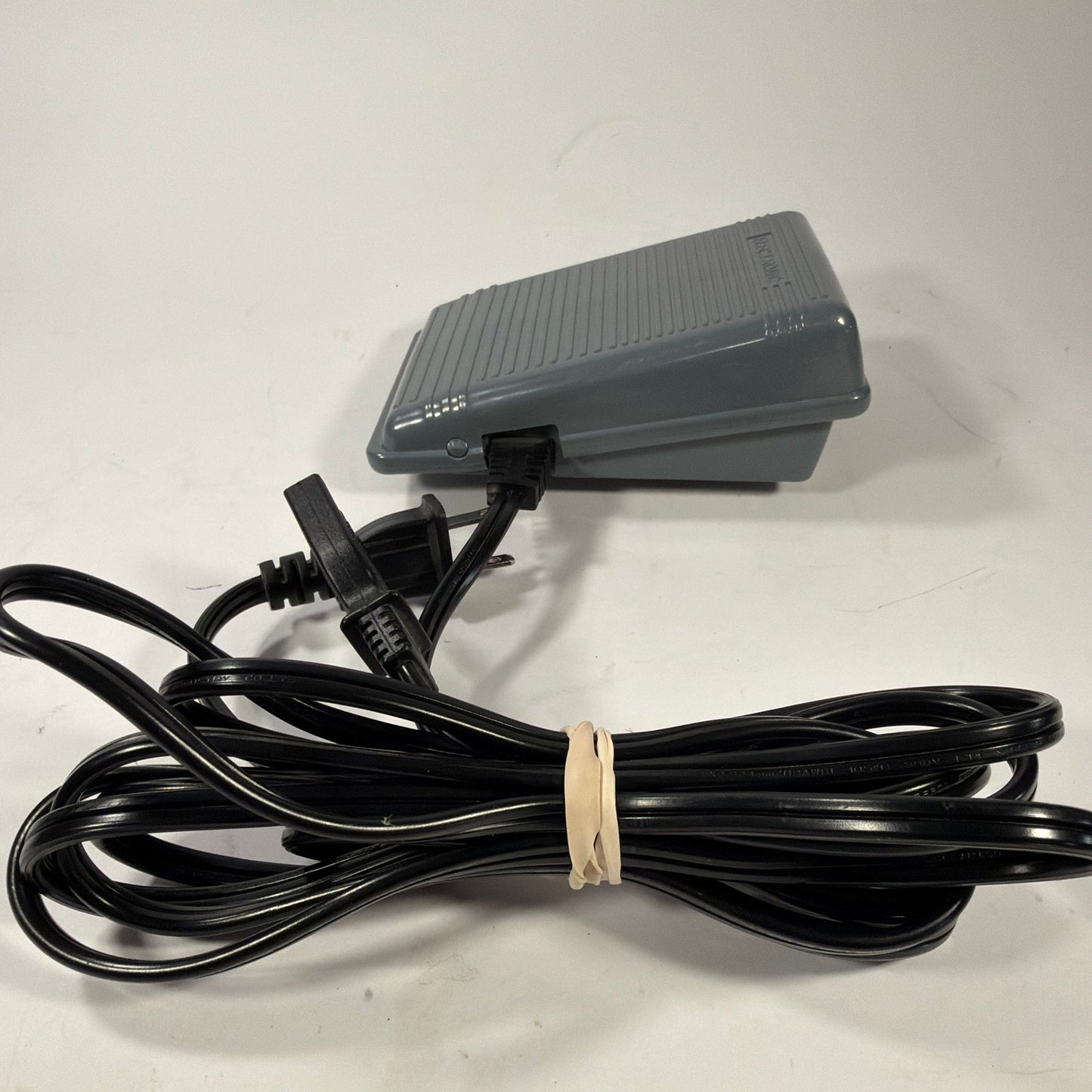 FDM FC-1902 Speed Controller Foot Pedal 110-120V w/ Power Cord Gray