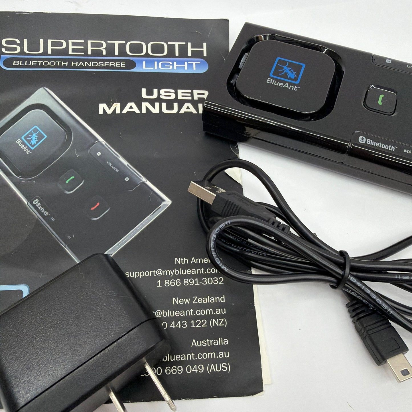 BlueAnt Supertooth Light Bluetooth Handsfree Car Speakerphone Kit Black