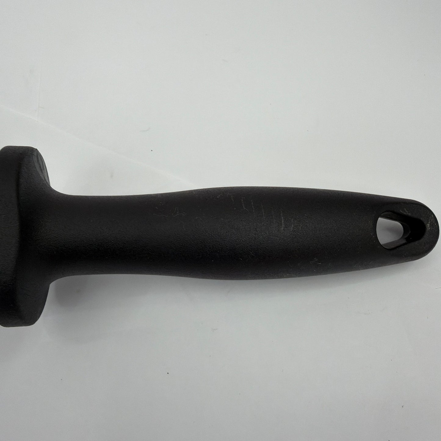 Winco Acero KFP-122 12 in Oval Diamond-Coated Sharpening Steel Black Handle NSF