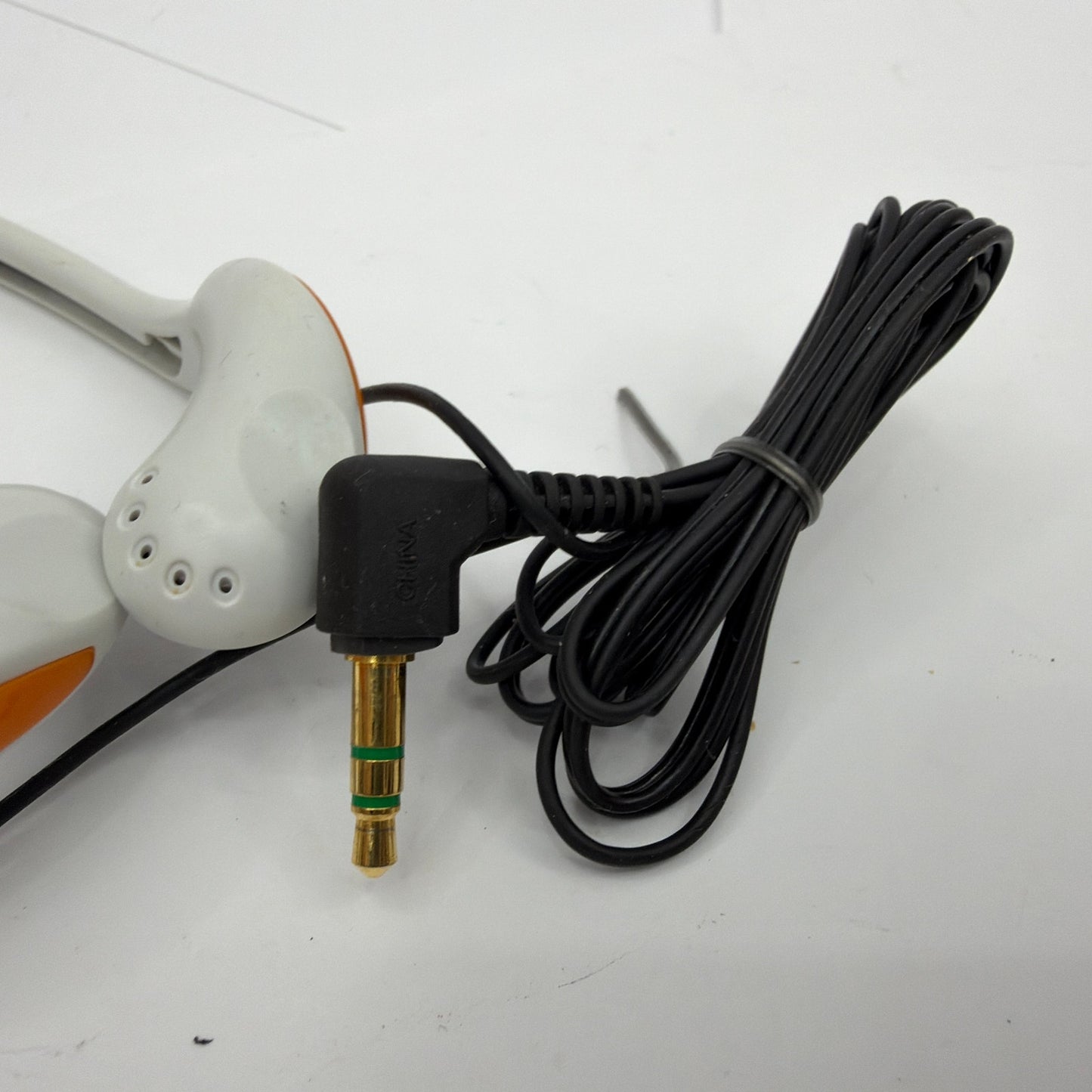 Sony MDR-W014 Lightweight Behind the Neck Stereo Headphones White Black Tested