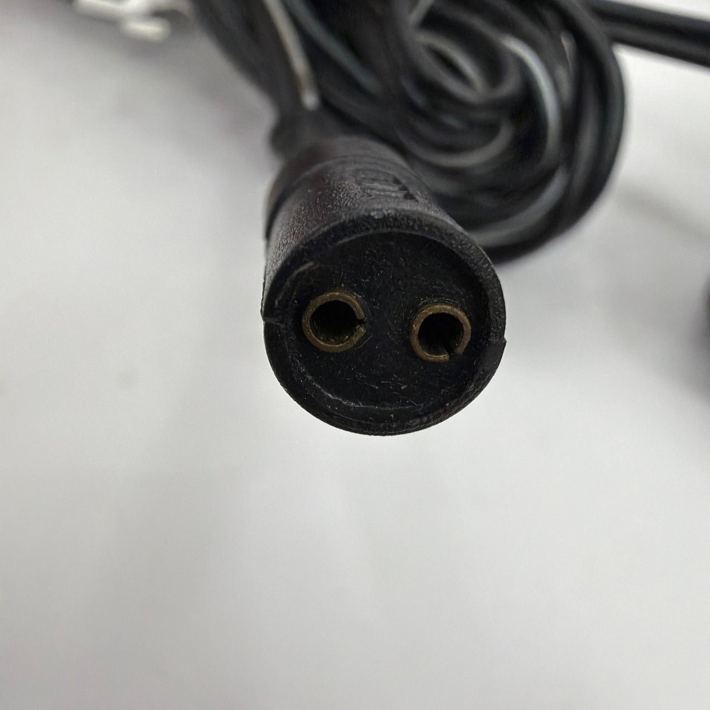 Archer 270-1562E DC Auto Adapter 3/6/9/12V Tested Working