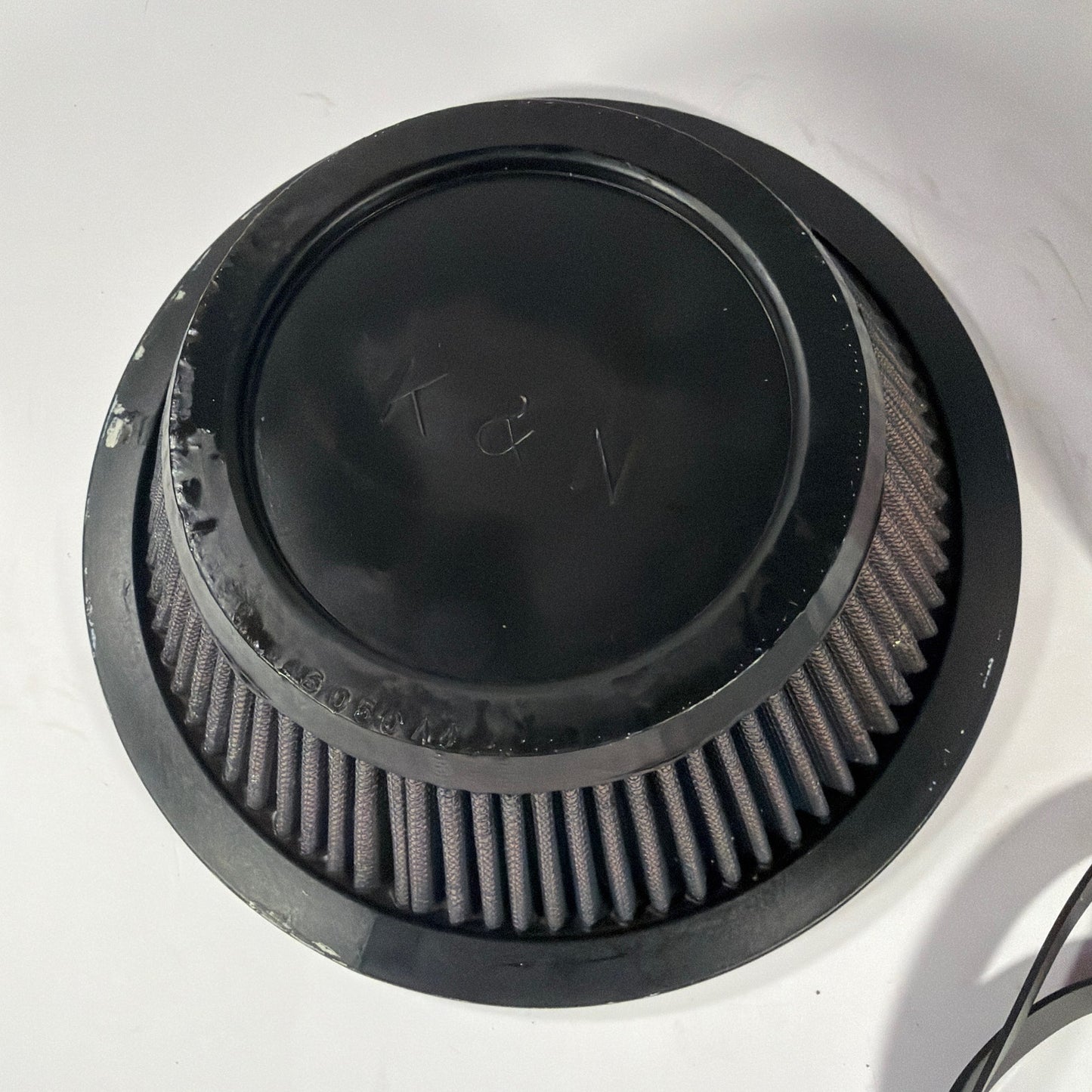 K&N Round Air Filter with Sealing Strip and Air Filter Oil 99-0504