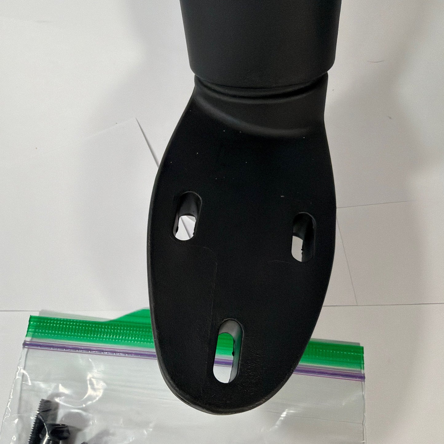Colamy 5188 OEM Right Armrest Replacement Black With Mounting Screws