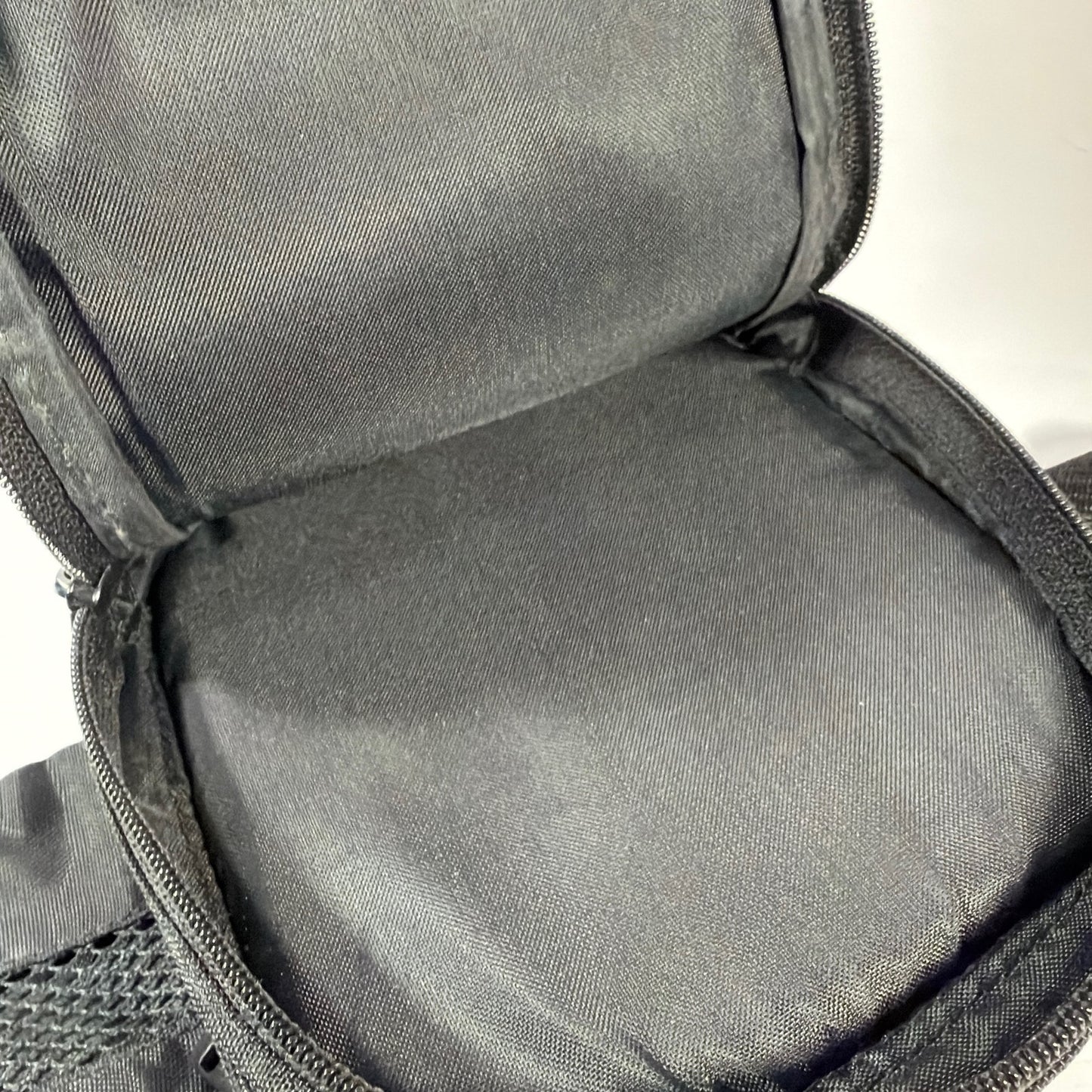 Case Logic Portable CD Player Fanny Pack Waist Bag Black