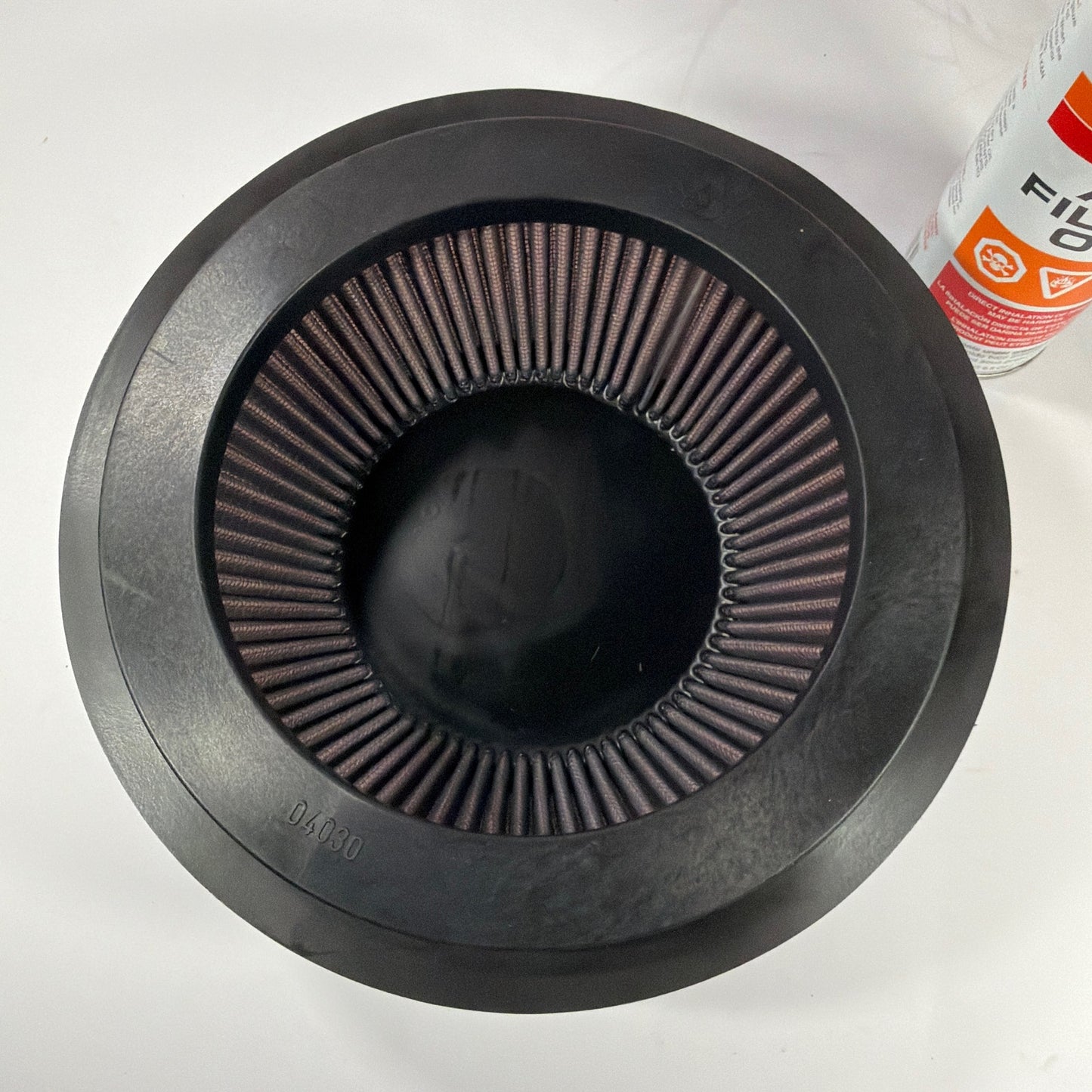 K&N Round Air Filter with Sealing Strip and Air Filter Oil 99-0504