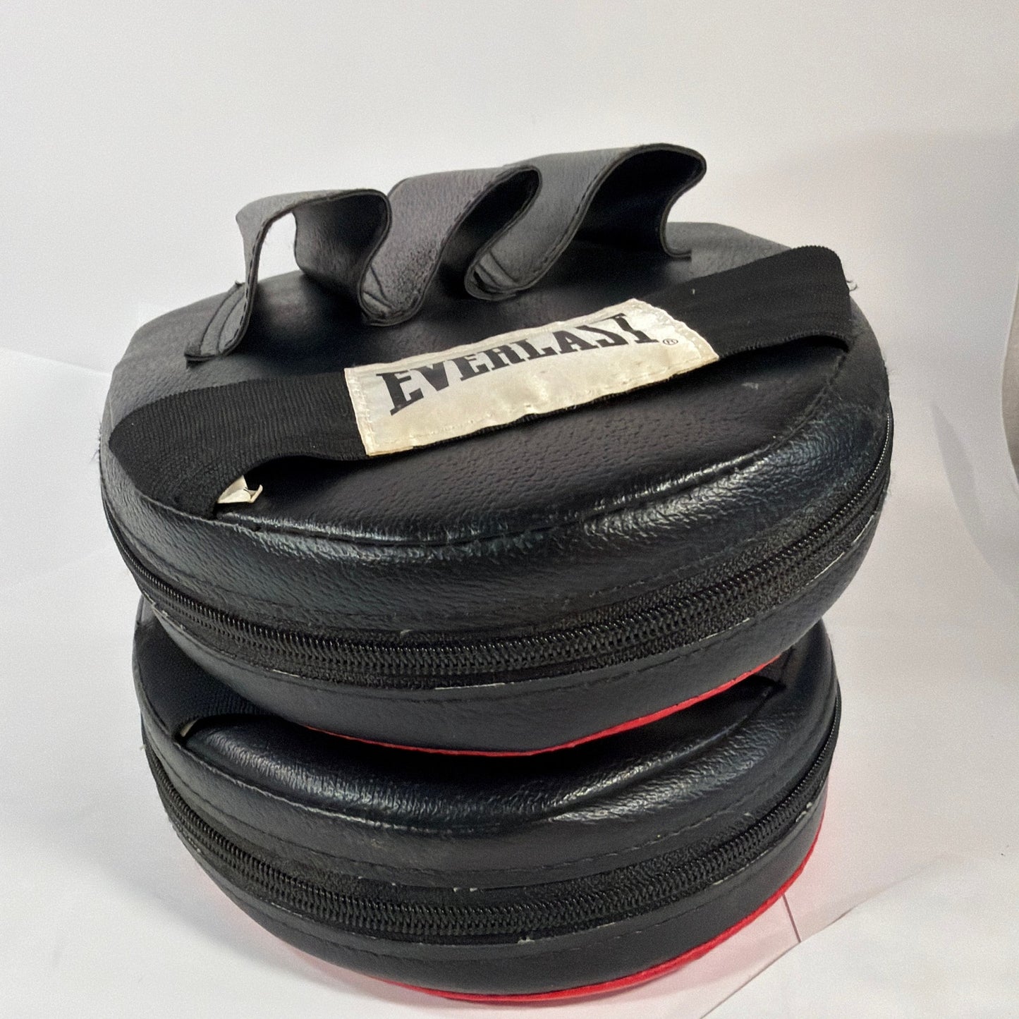 Everlast Boxing Punch Mitts Red Black Focus Pads Pair