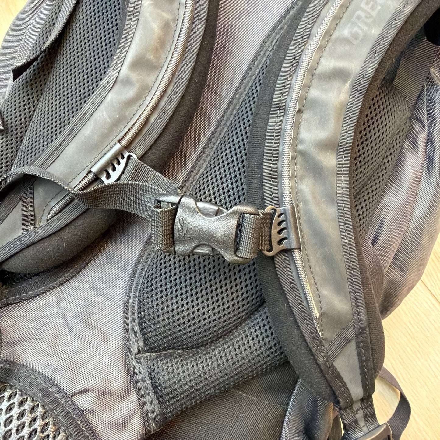 Gregory Baltoro 65L Hiking Backpack Size M Green Gray