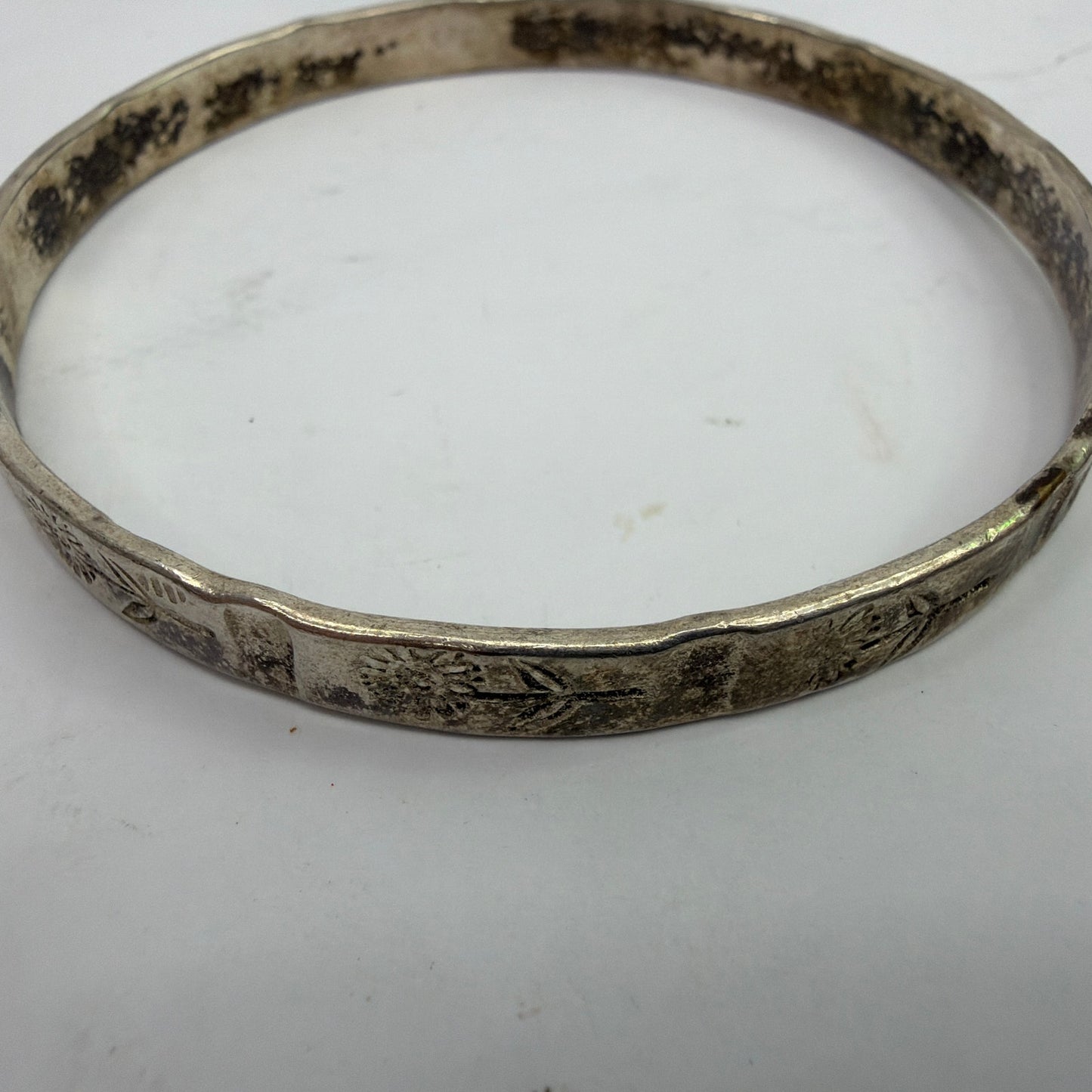 Mexico Sterling Silver Floral Stamped Bangle Bracelet 16.5g 2.5 in