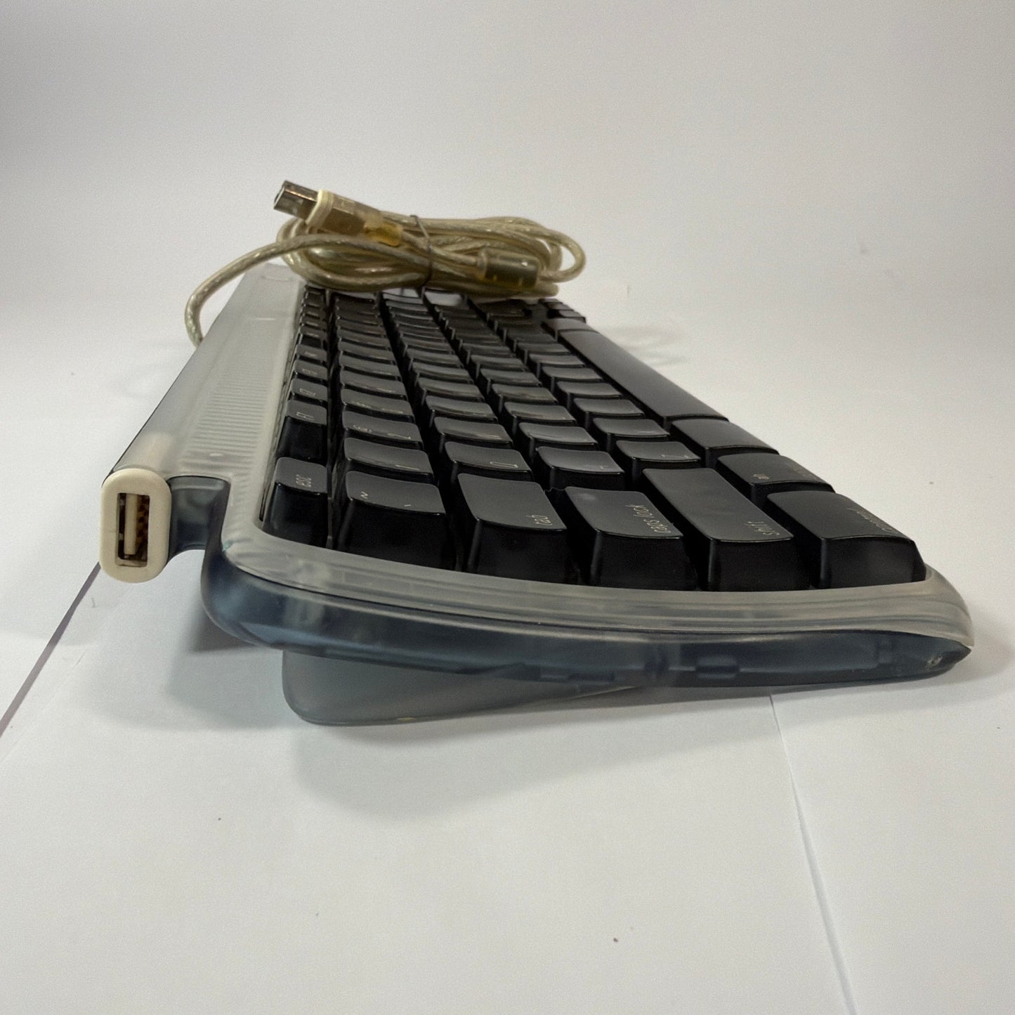 Apple USB Wired Keyboard Model M2452 Graphite/Translucent w/ Numeric Keypad