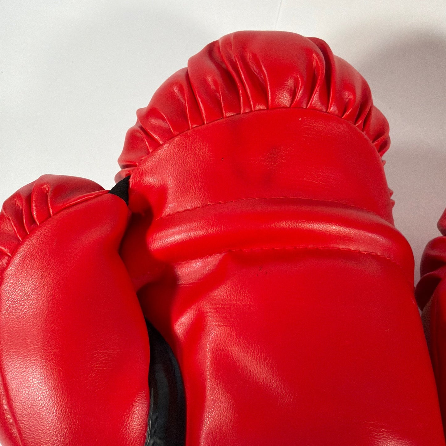 Everlast Red Boxing Gloves Adult Size Pair Each Approx 7 oz