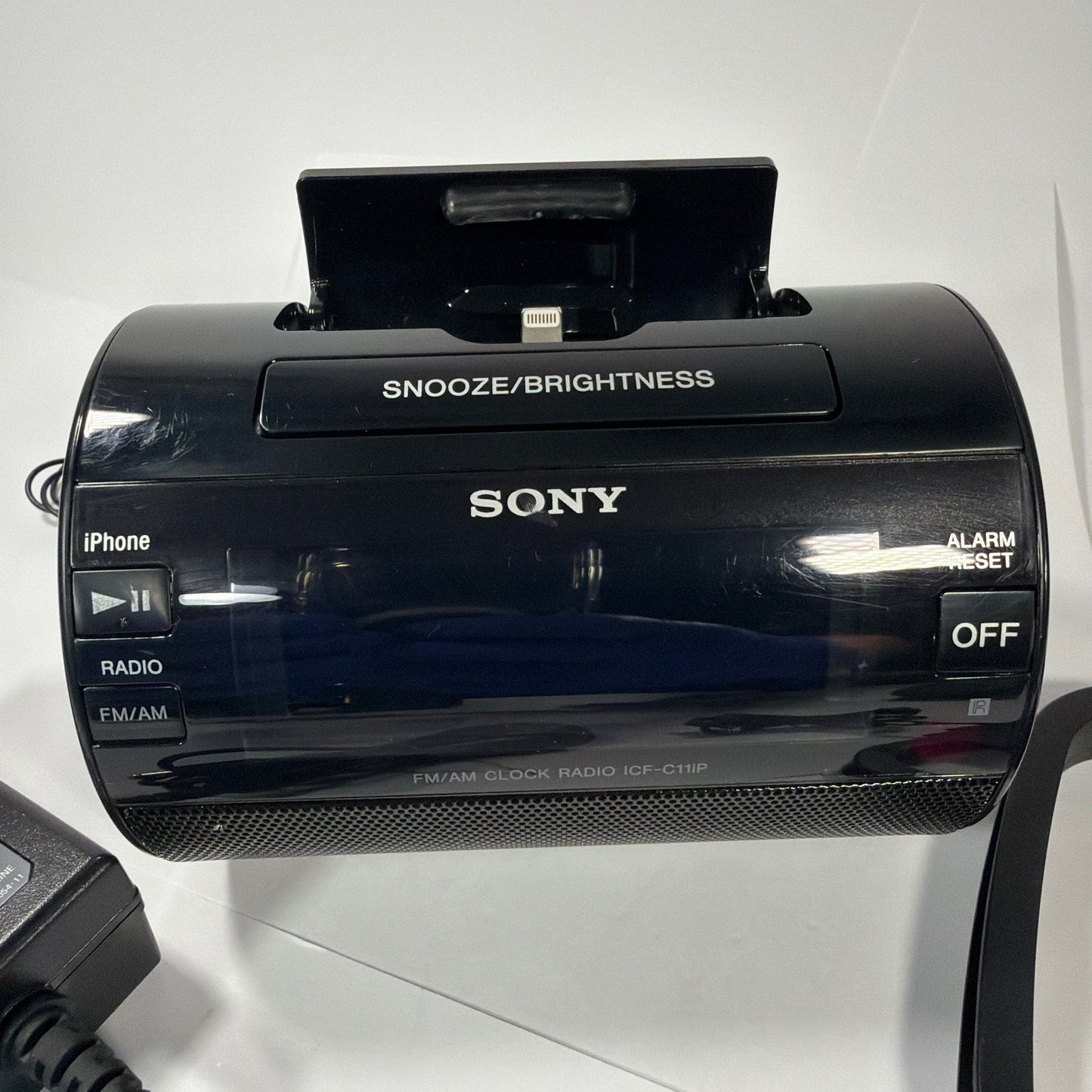 Sony ICF-C11iP Dream Machine AM/FM Clock Radio Lightning iPhone Dock Tested