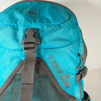 REI Co-op Tarn 18 Youth Hiking Daypack Backpack 18L Teal Blue