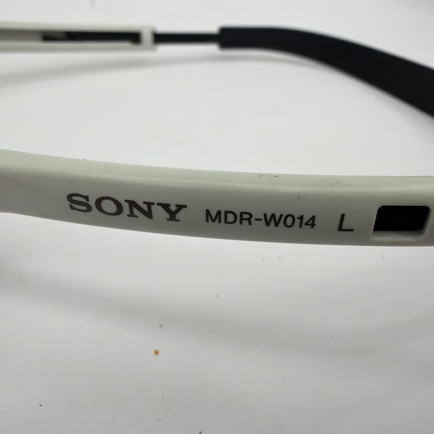 Sony MDR-W014 Lightweight Behind the Neck Stereo Headphones White Black Tested