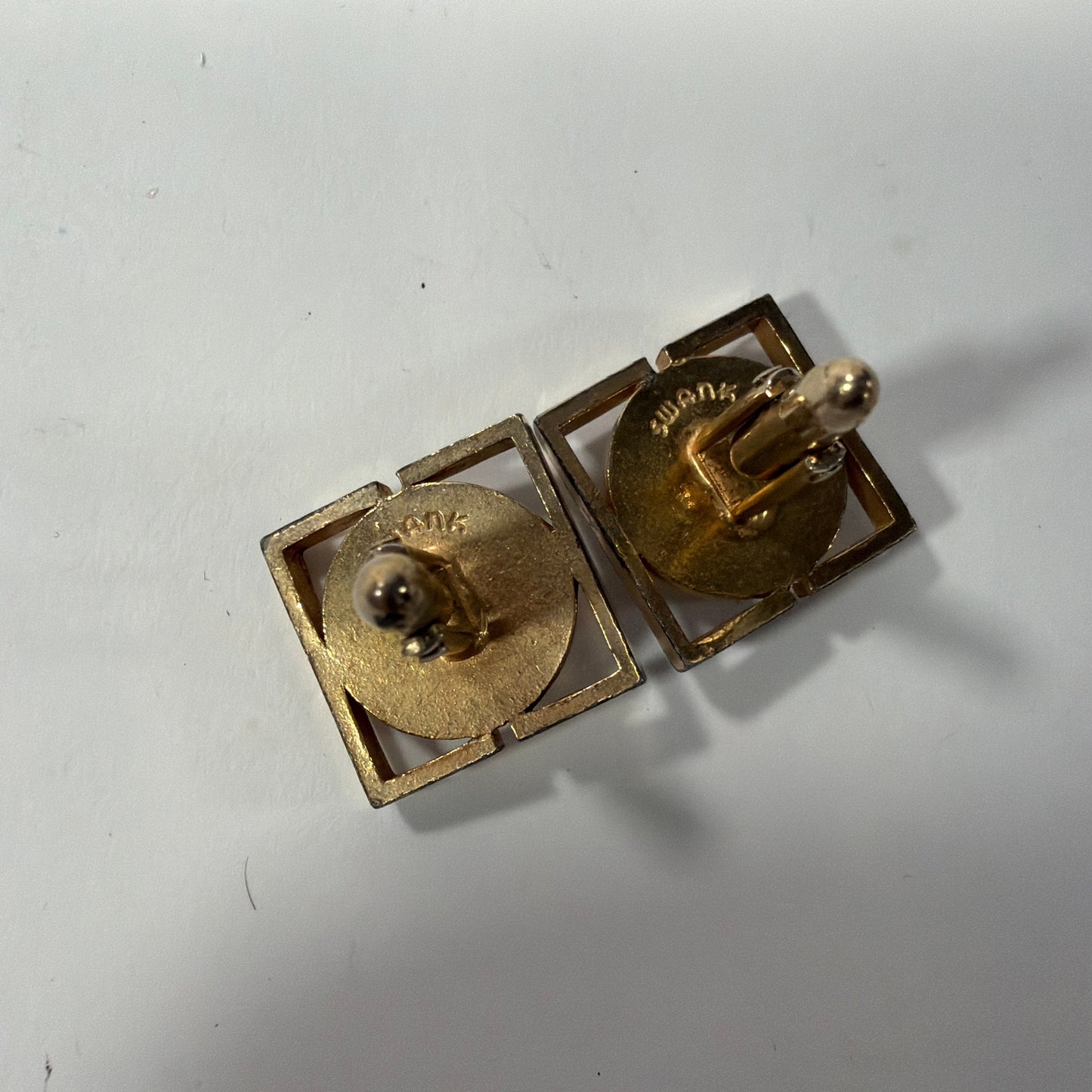 Swank Horse Head Mother of Pearl Gold-Tone Cufflinks Pair