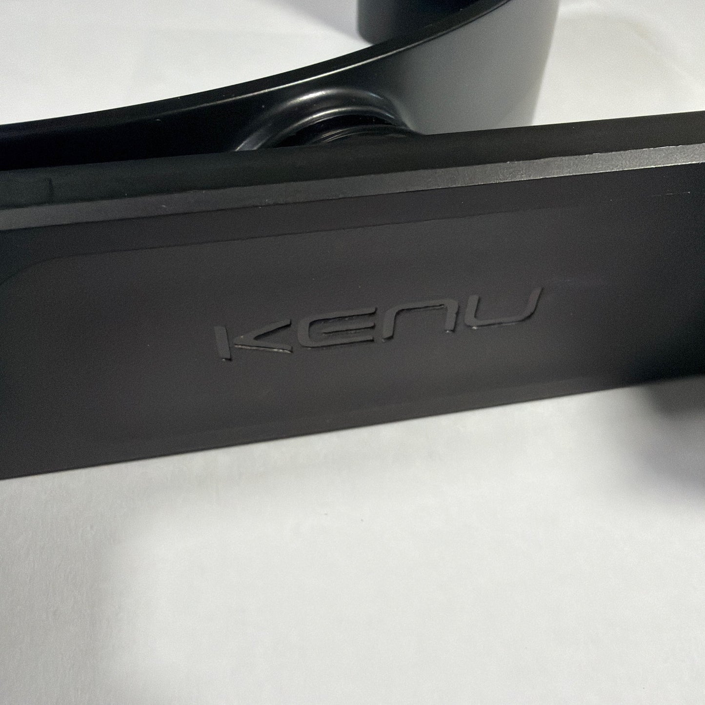 Kenu Airvue Car Headrest Tablet Mount 7-13 in Black