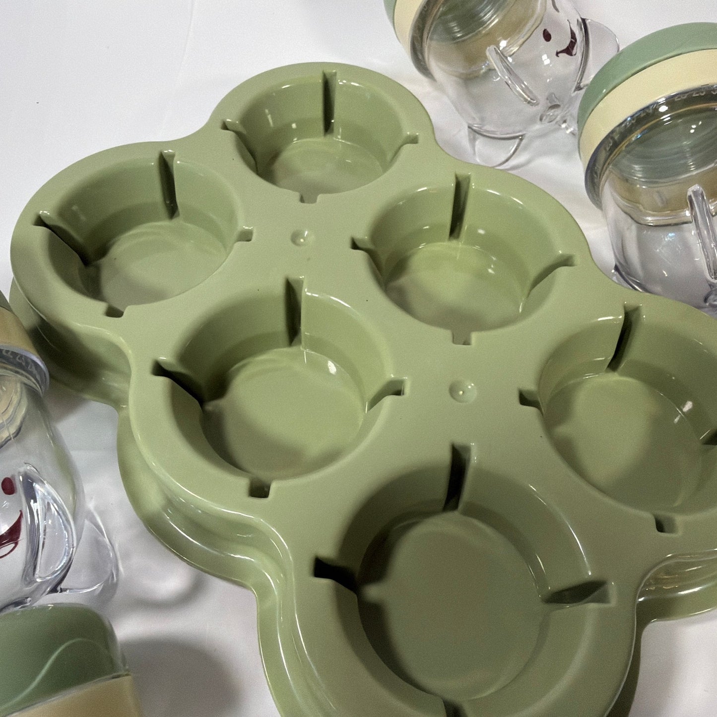 Baby Bullet Baby Food Storage Cups Set of 6 with Tray Green/Cream