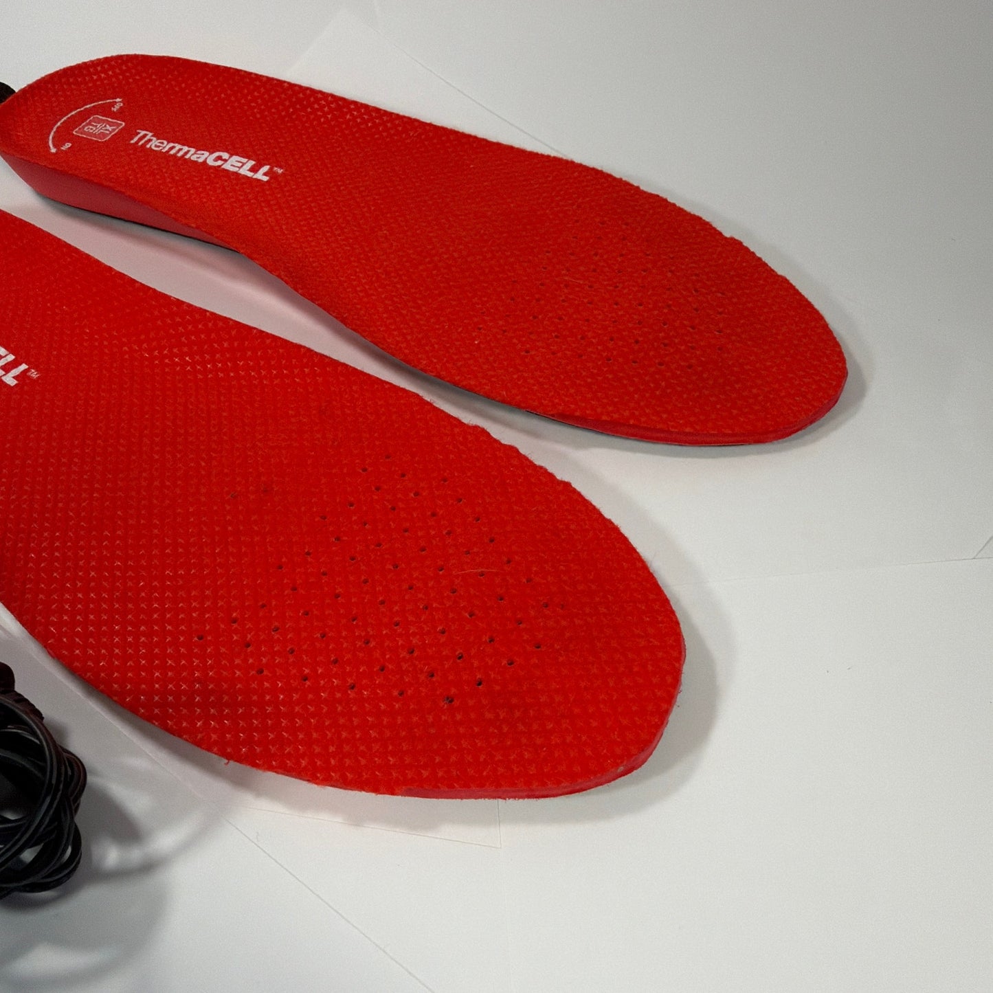ThermaCELL Heated Insoles THS-02 X-Large Red with Charger Tested Working
