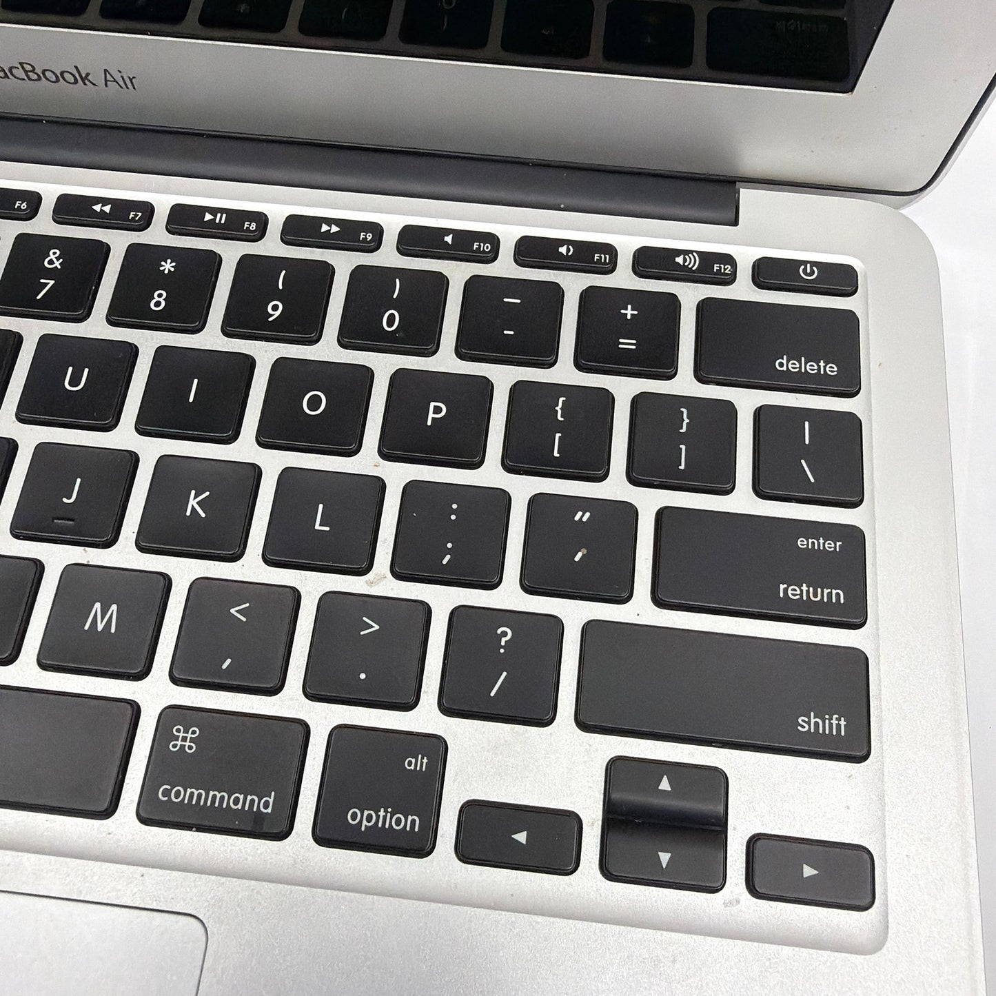 Apple MacBook Air 11-inch A1465 EMC 2631 Silver For Parts No Power
