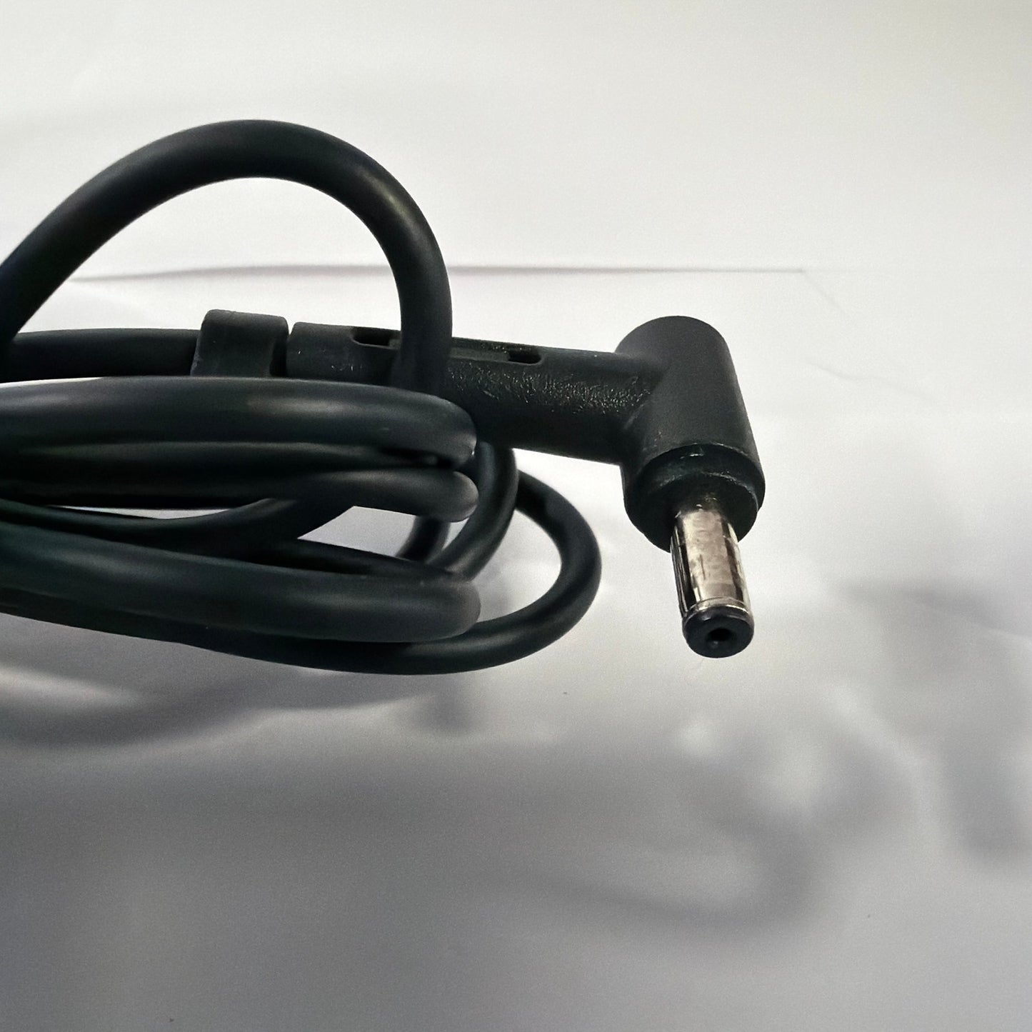 ASUS AC Adapter Charger AD2088320 19V 1.75A 33W Barrel Tip
