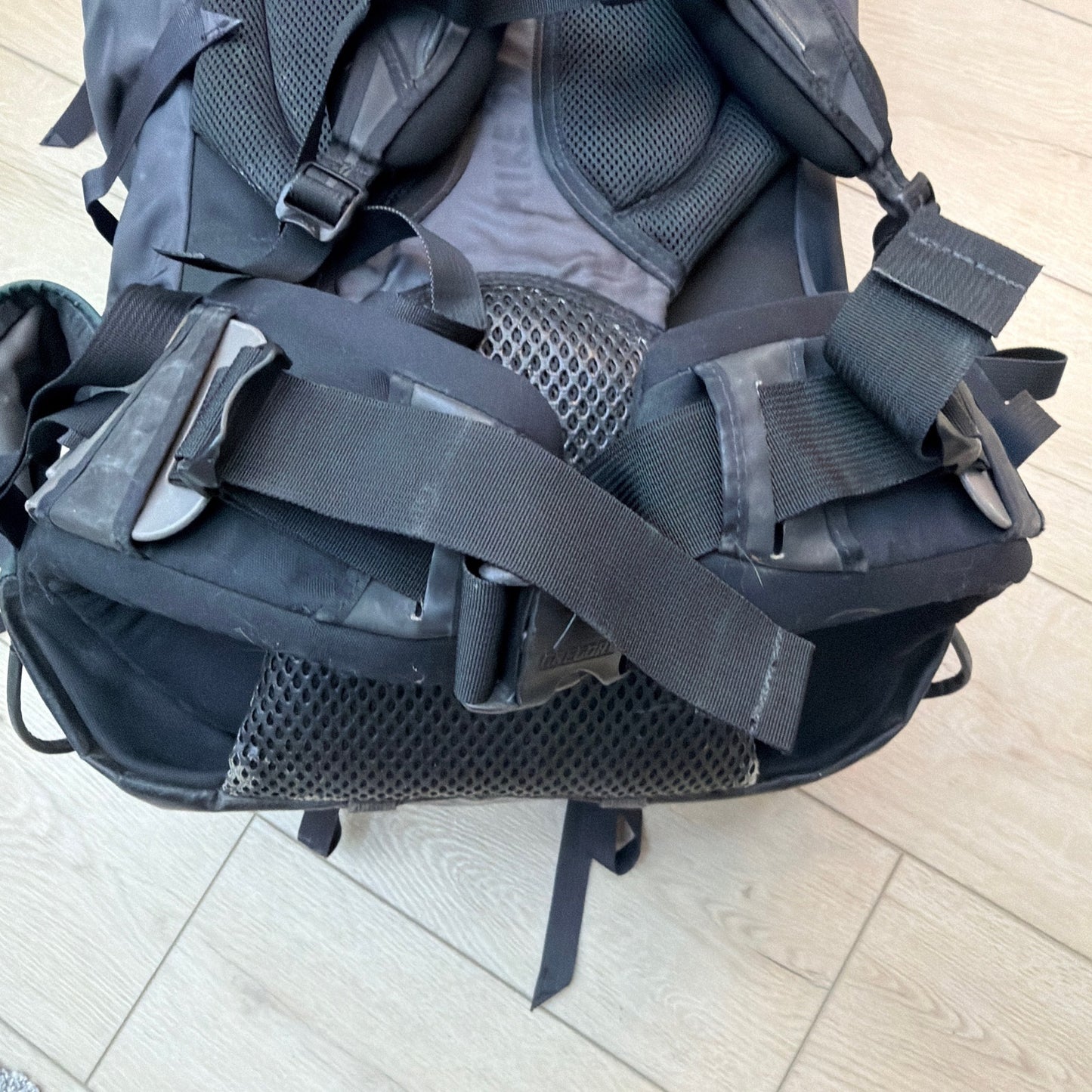 Gregory Baltoro 65L Hiking Backpack Size M Green Gray
