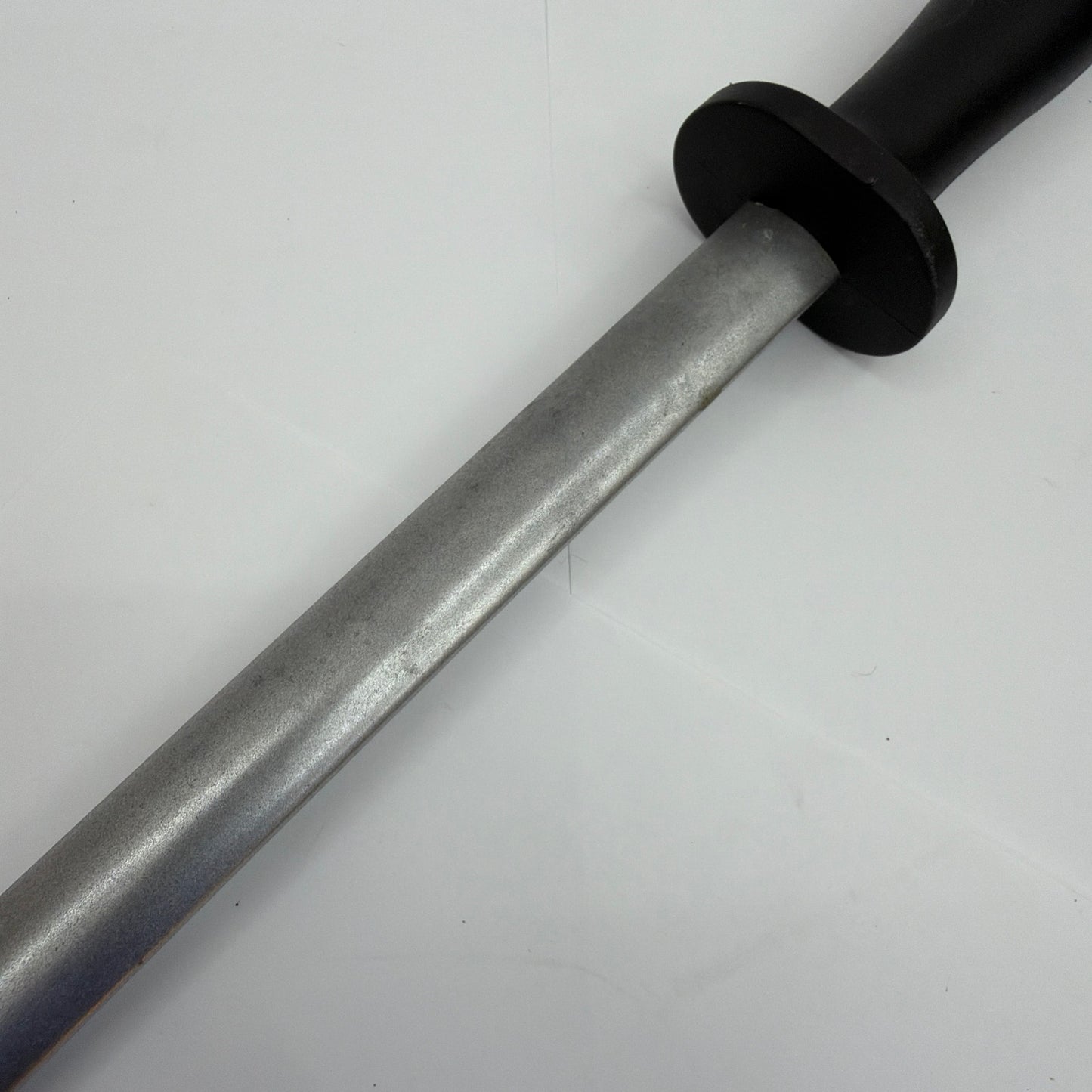 Winco Acero KFP-122 12 in Oval Diamond-Coated Sharpening Steel Black Handle NSF