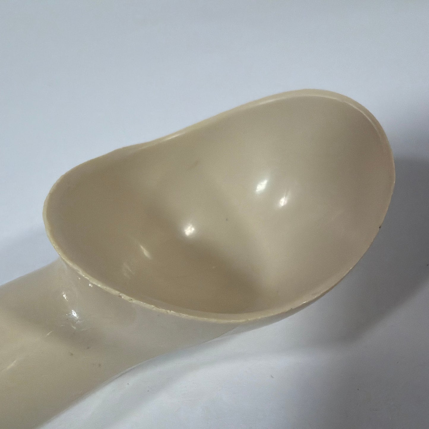 EKCO Beige Plastic Ice Cream Scoop Made in Taiwan