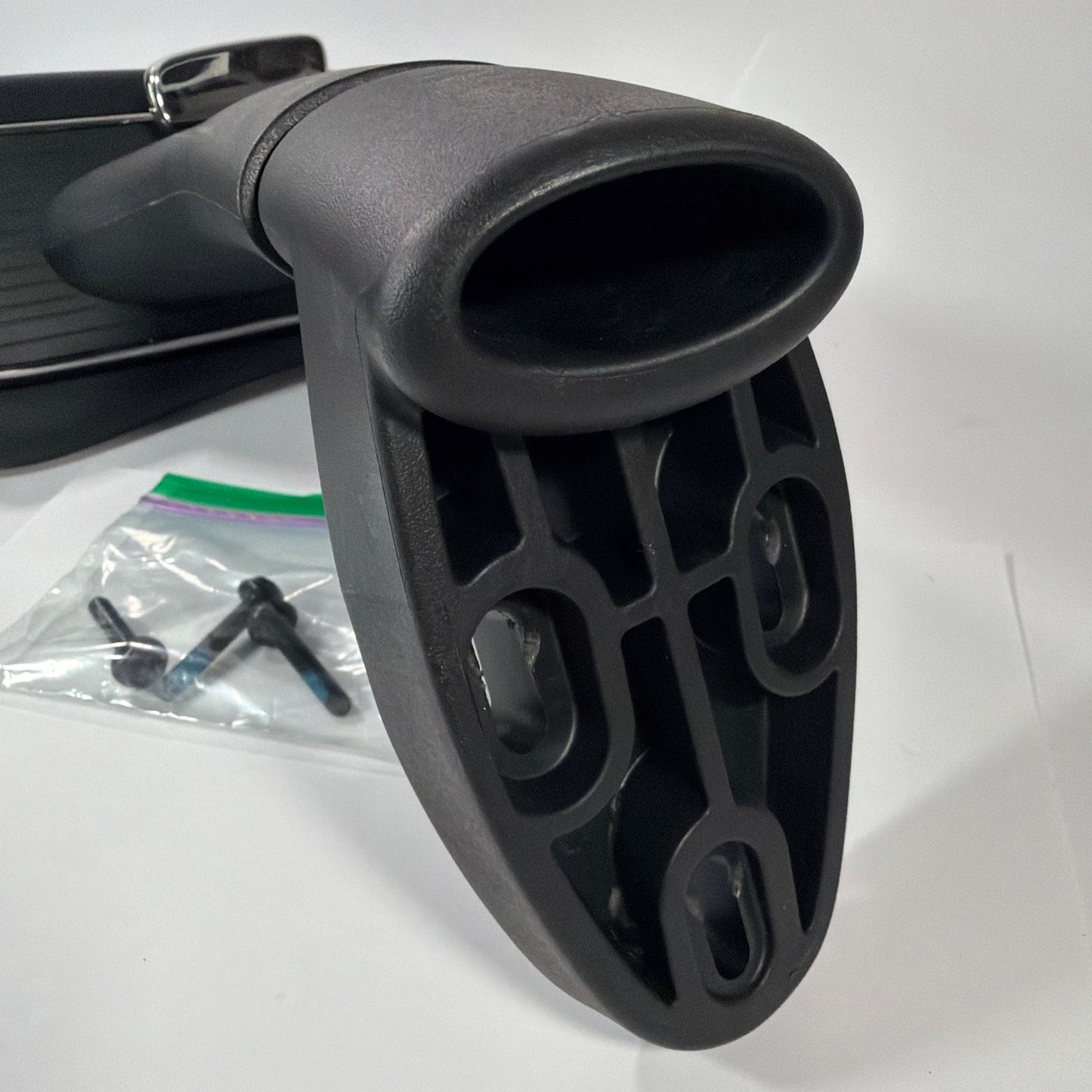 Colamy 5188 OEM Right Armrest Replacement Black With Mounting Screws