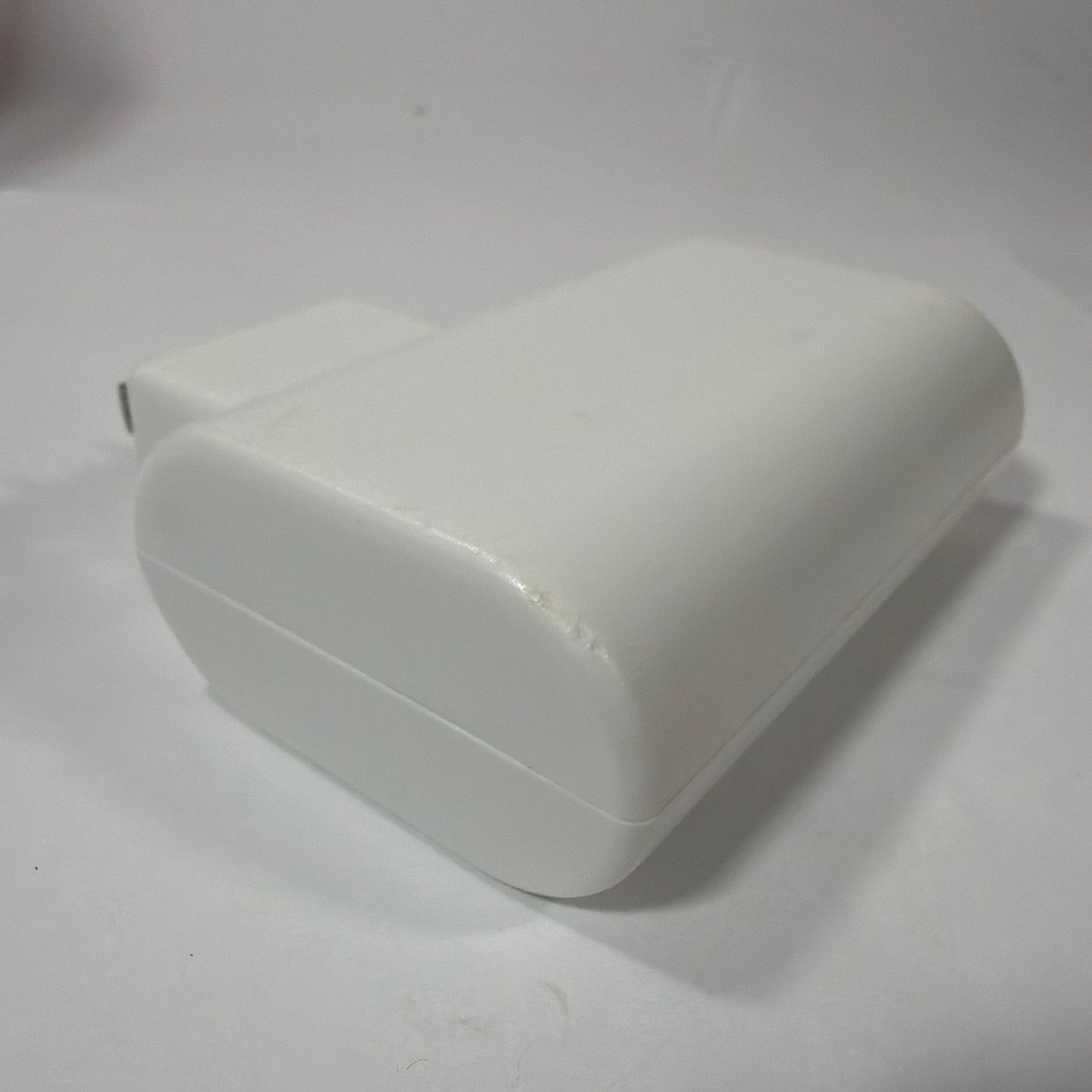 IKEA KMV-190-330-NA-3 19V 1.74A 33W Class 2 Power Supply Adapter