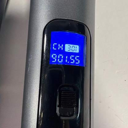 Pair of 900MHz Wireless Handheld Microphones Fixed Frequency 901.55 & 907.55 MHz
