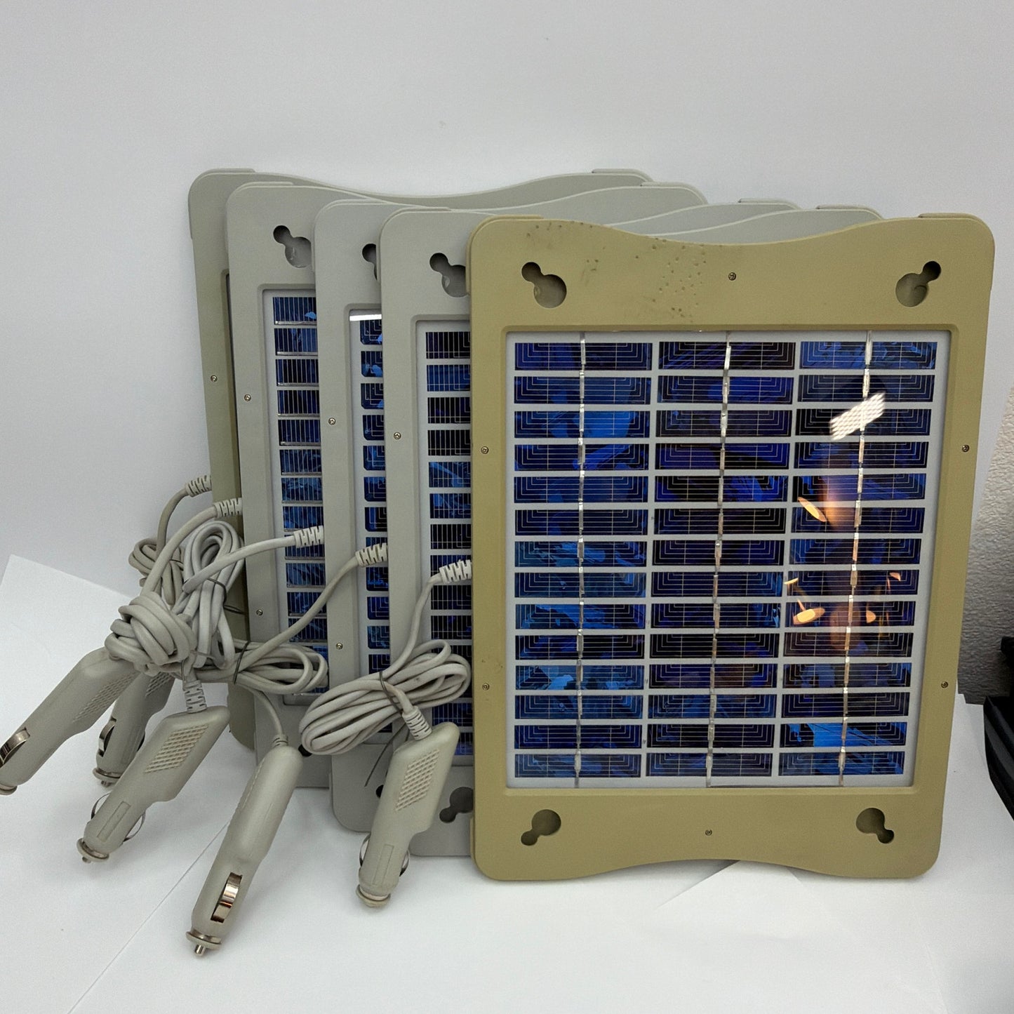 VW Volkswagen 1C0 915 687 Solar Battery Trickle Charger Panel 12V