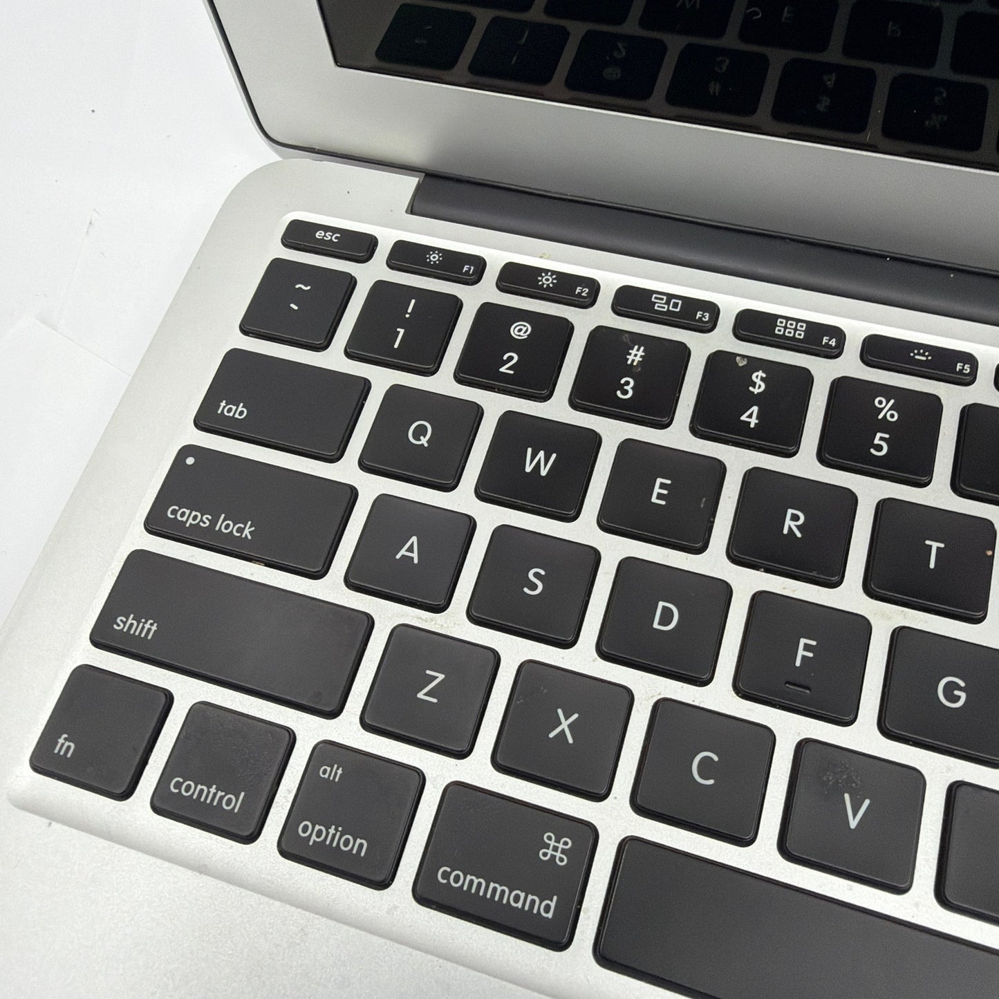 Apple MacBook Air 11-inch A1465 EMC 2631 Silver For Parts No Power