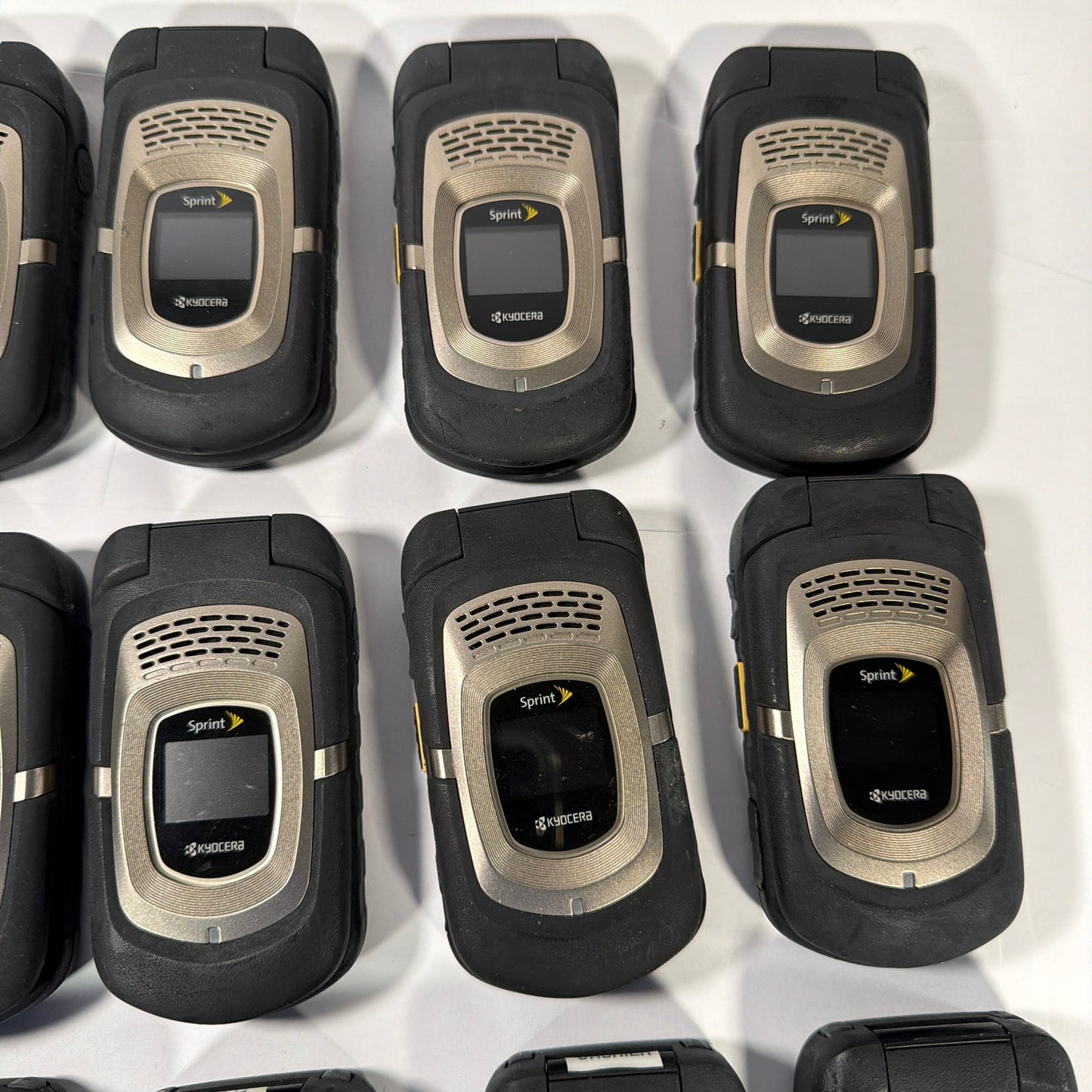 Lot of 15 Kyocera DuraMax E4255 Sprint Rugged Flip Phones Untested