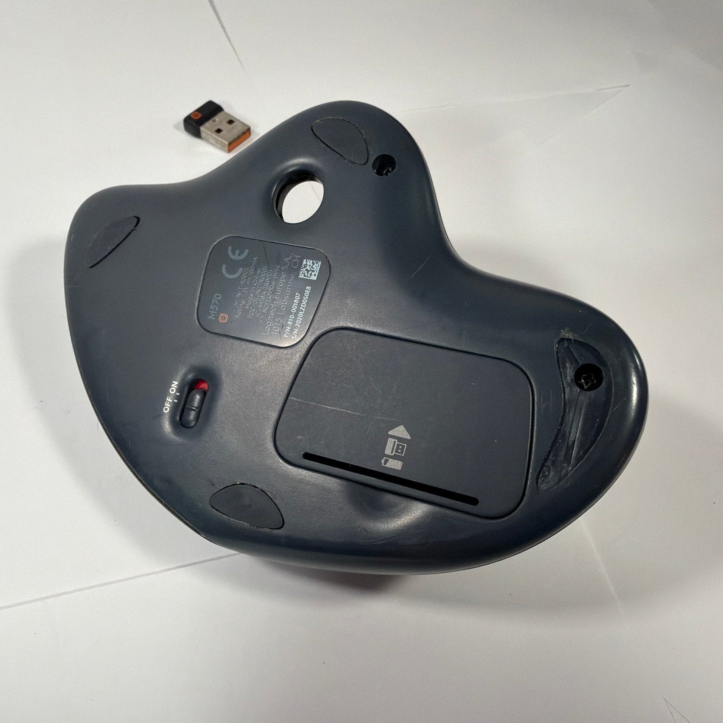 Logitech M570 Wireless Trackball Mouse with 3 Unifying Receivers No Ball