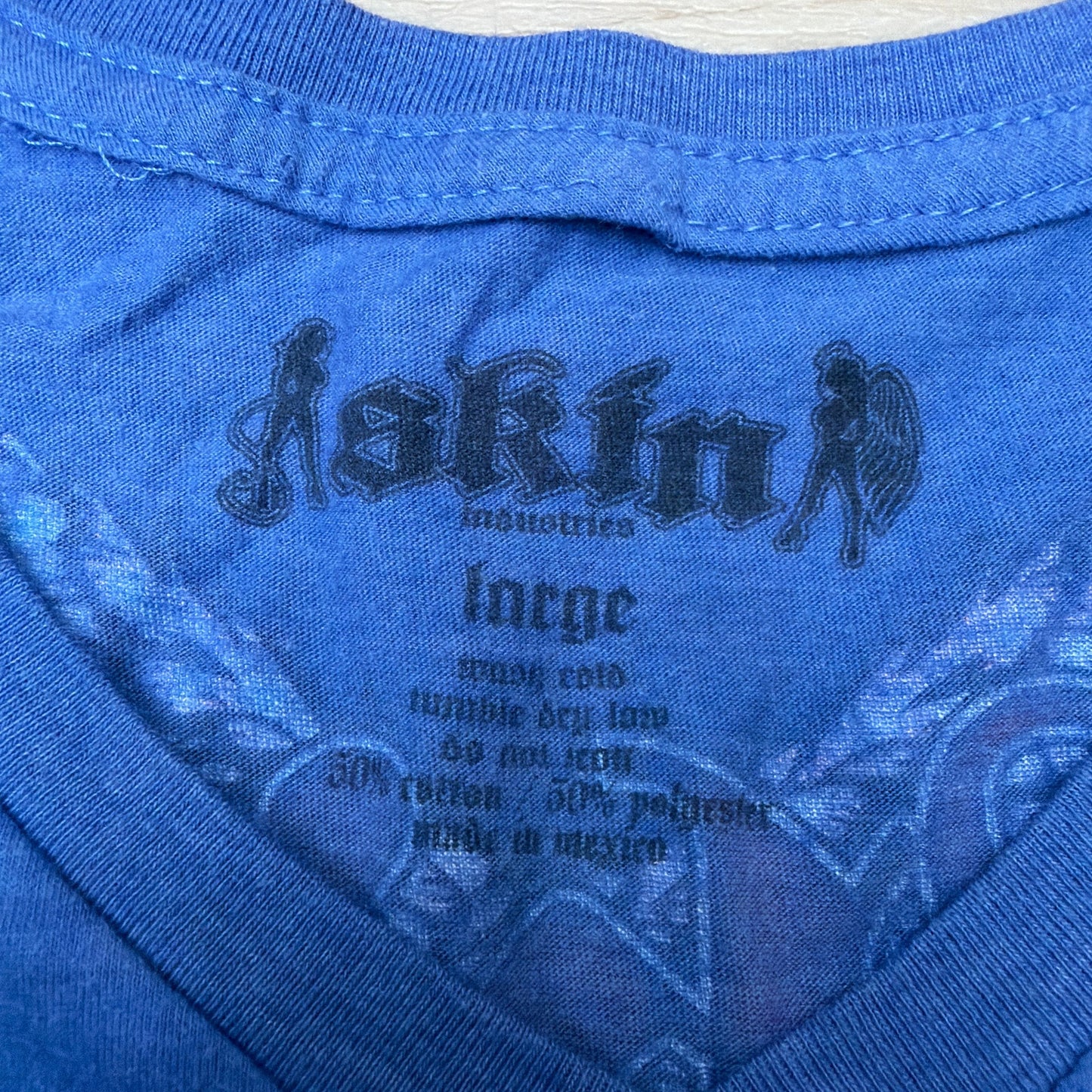 Skin Industries Womens Large Blue V-Neck Graphic T-Shirt Wings