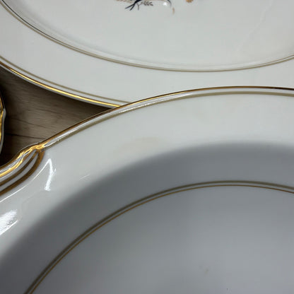 Noritake Winton 5521 White Gold Floral China Dinnerware Set Service for 8