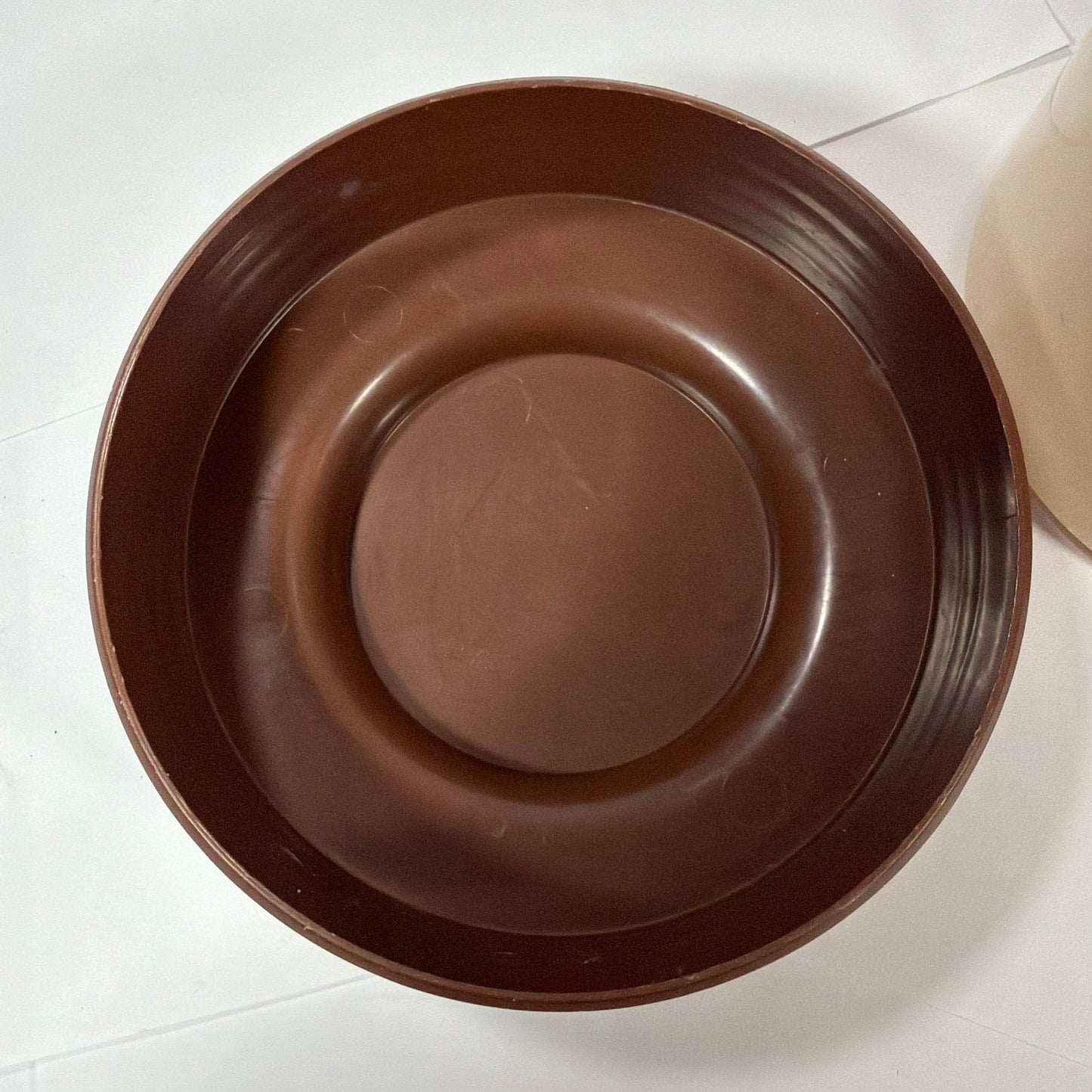 Rubbermaid 2 Quart Plastic Pitcher with Brown Lid Model 2796