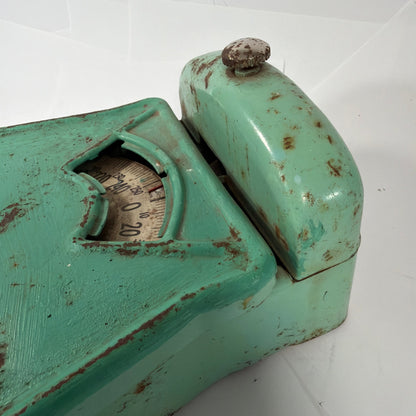 Vintage Green Analog Mechanical Scale 250 lb Platform 9 x 12 x 5