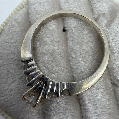 14K White Gold Diamond Ring Size 8 0.30ct Center With Paperwork