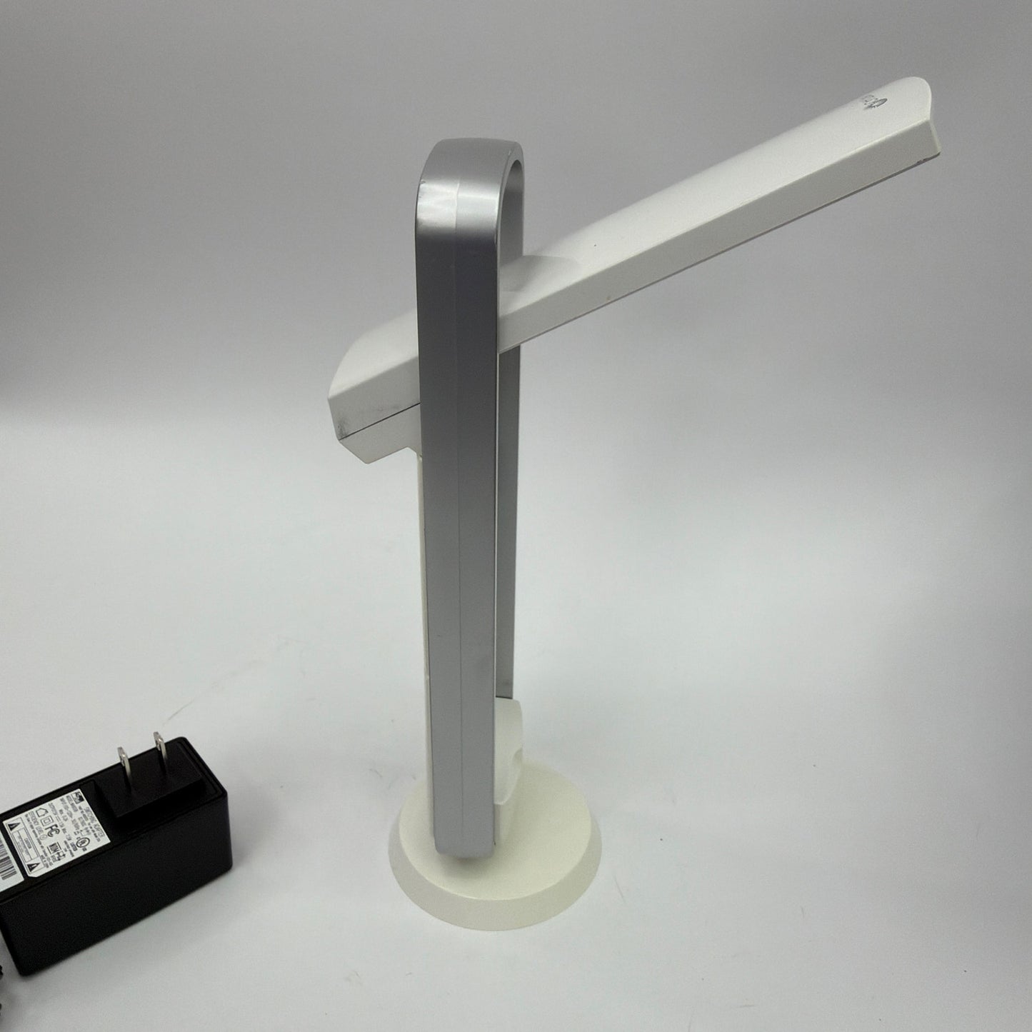 OttLite LED Mobile Task Desk Lamp White/Gray w/ AC Adapter Tested Working