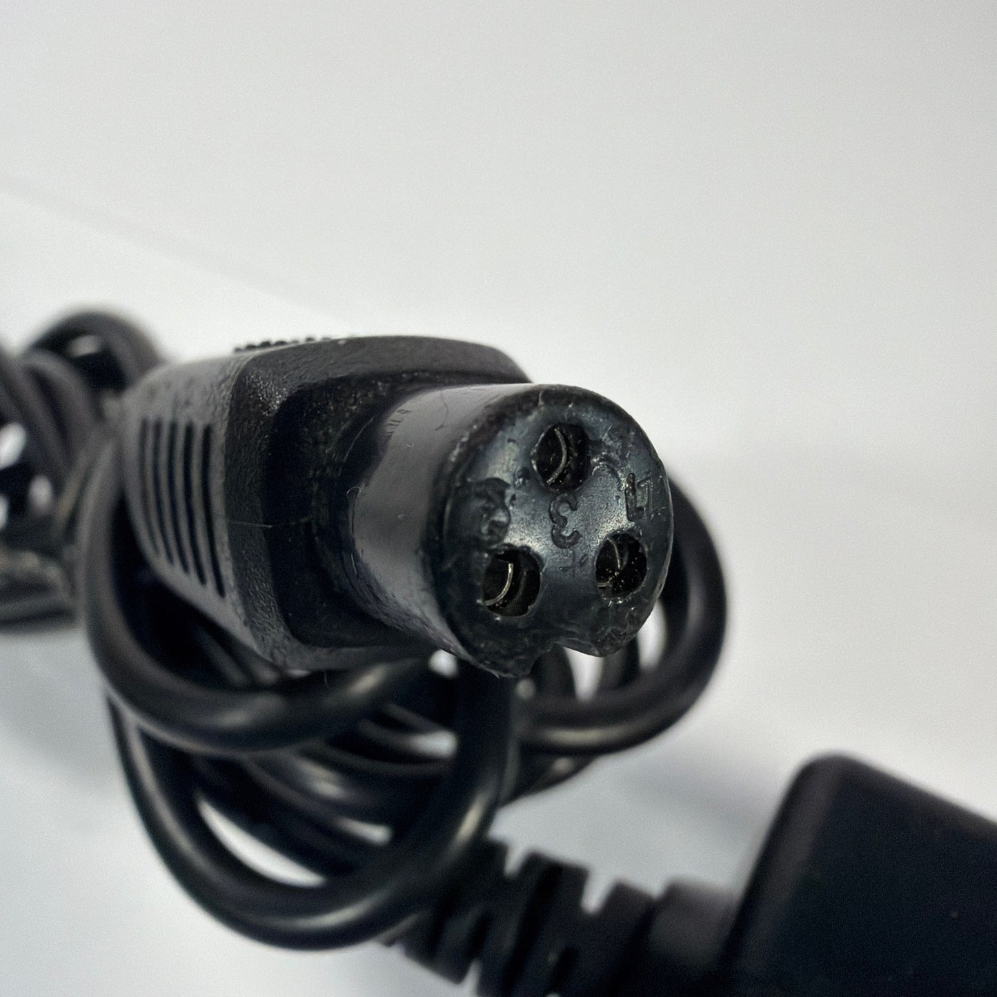 GVE GC42-294150-1A AC/DC Charger 29.4V 1.5A 3-Pin Round Connector