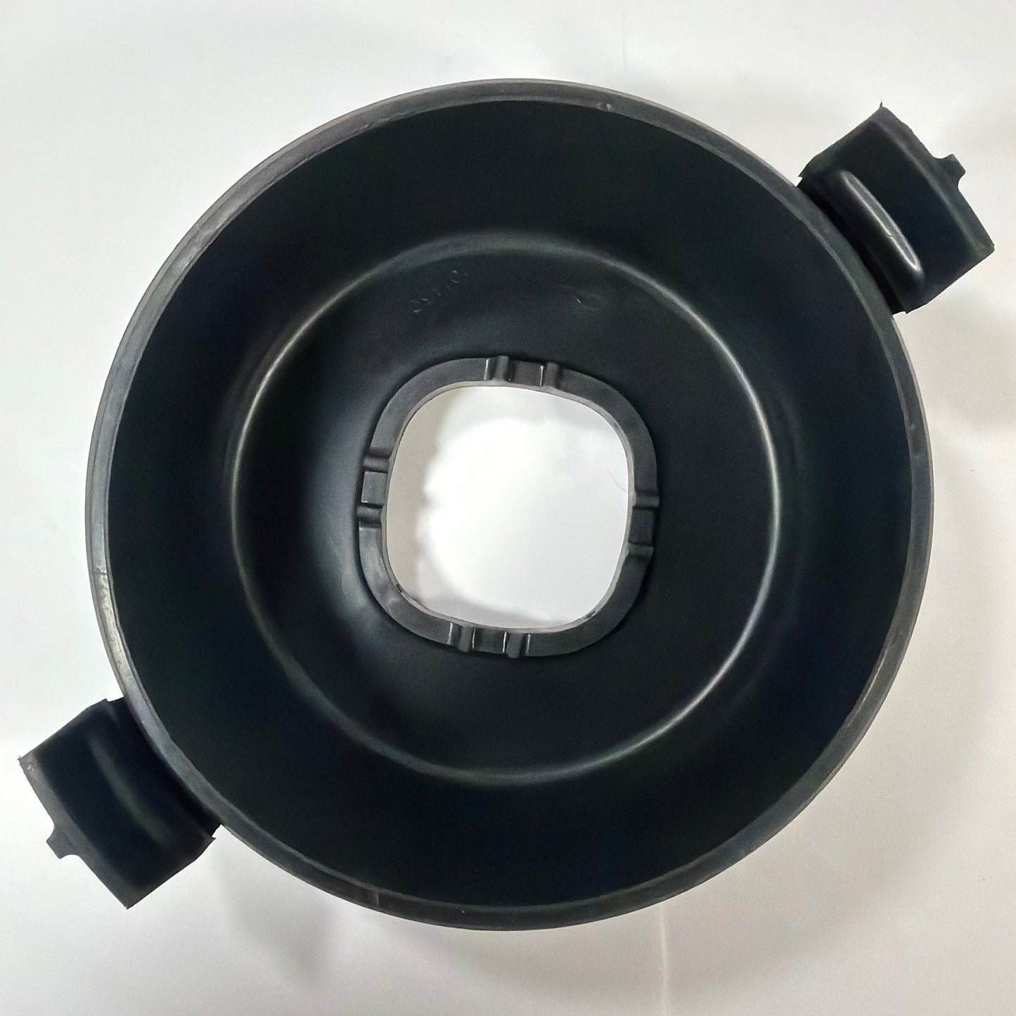 Vitamix 64 oz Container Lid Black No Center Plug Stopper