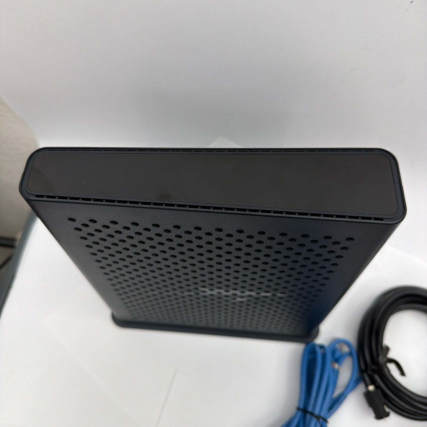 ARRIS SURFboard SBG8300 DOCSIS 3.1 Cable Modem WiFi Router