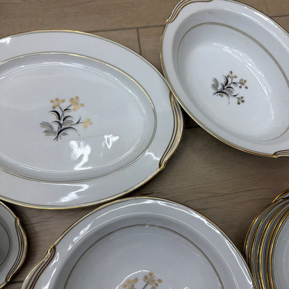 Noritake Winton 5521 White Gold Floral China Dinnerware Set Service for 8