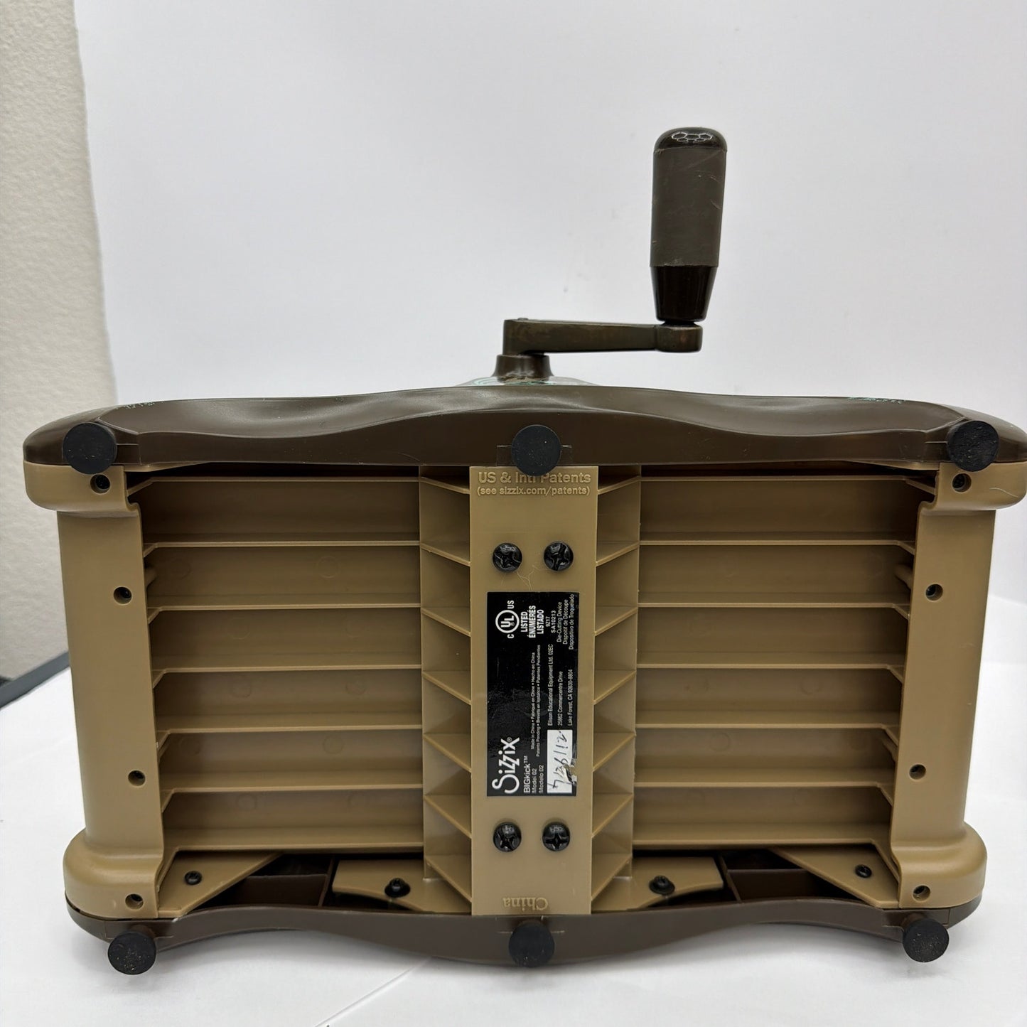 Sizzix BIGkick Model 02 Die Cutting Embossing Machine Brown Tan