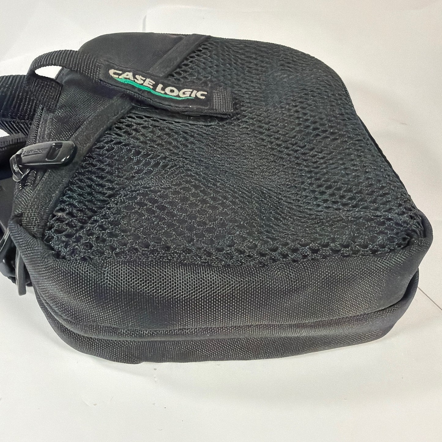 Case Logic Portable CD Player Fanny Pack Waist Bag Black