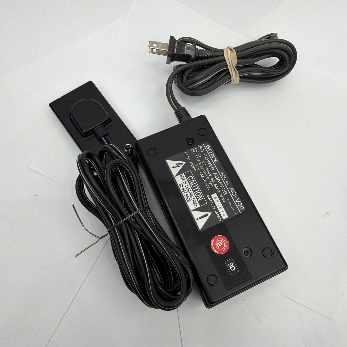 Sony AC-V30 AC Power Adapter Battery Charger Tested Working Made in Japan