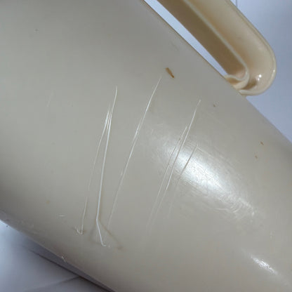 Rubbermaid 2 Quart Plastic Pitcher with Brown Lid Model 2796
